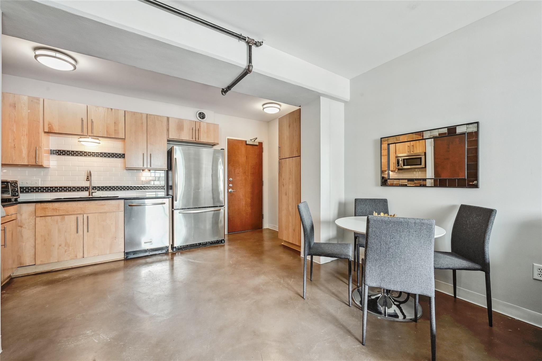 800 Brazos St # 1111, Austin, TX 78701