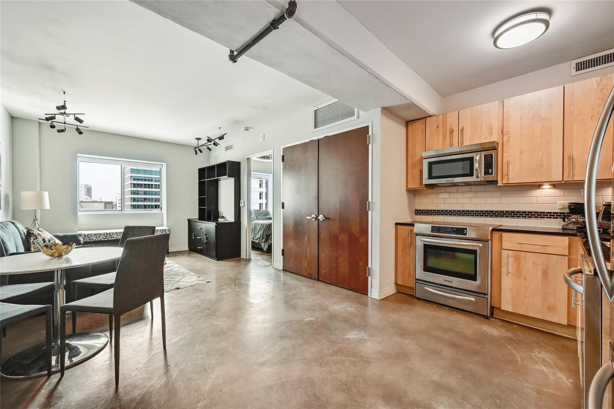 800 Brazos St # 1111, Austin, TX 78701