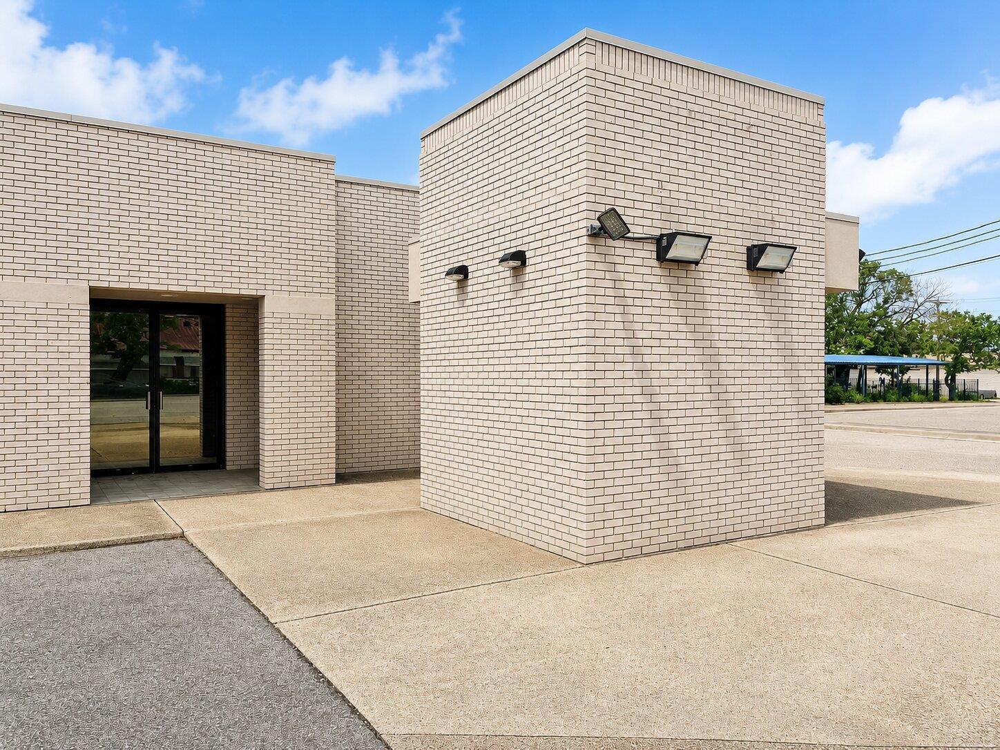 101 N 4TH St, Lometa, TX 76853
