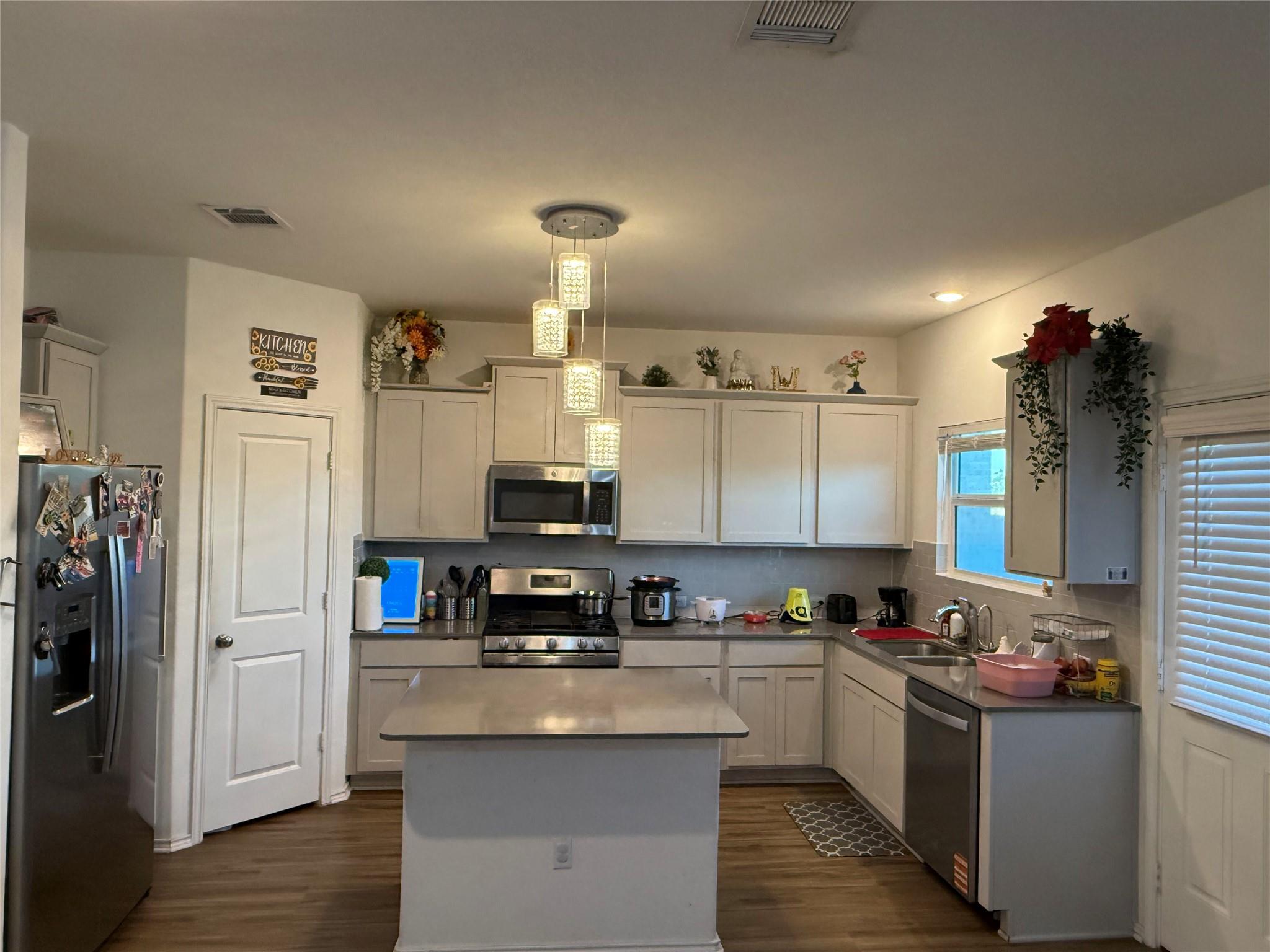 230 Milliner Loop, Hutto, TX 78634