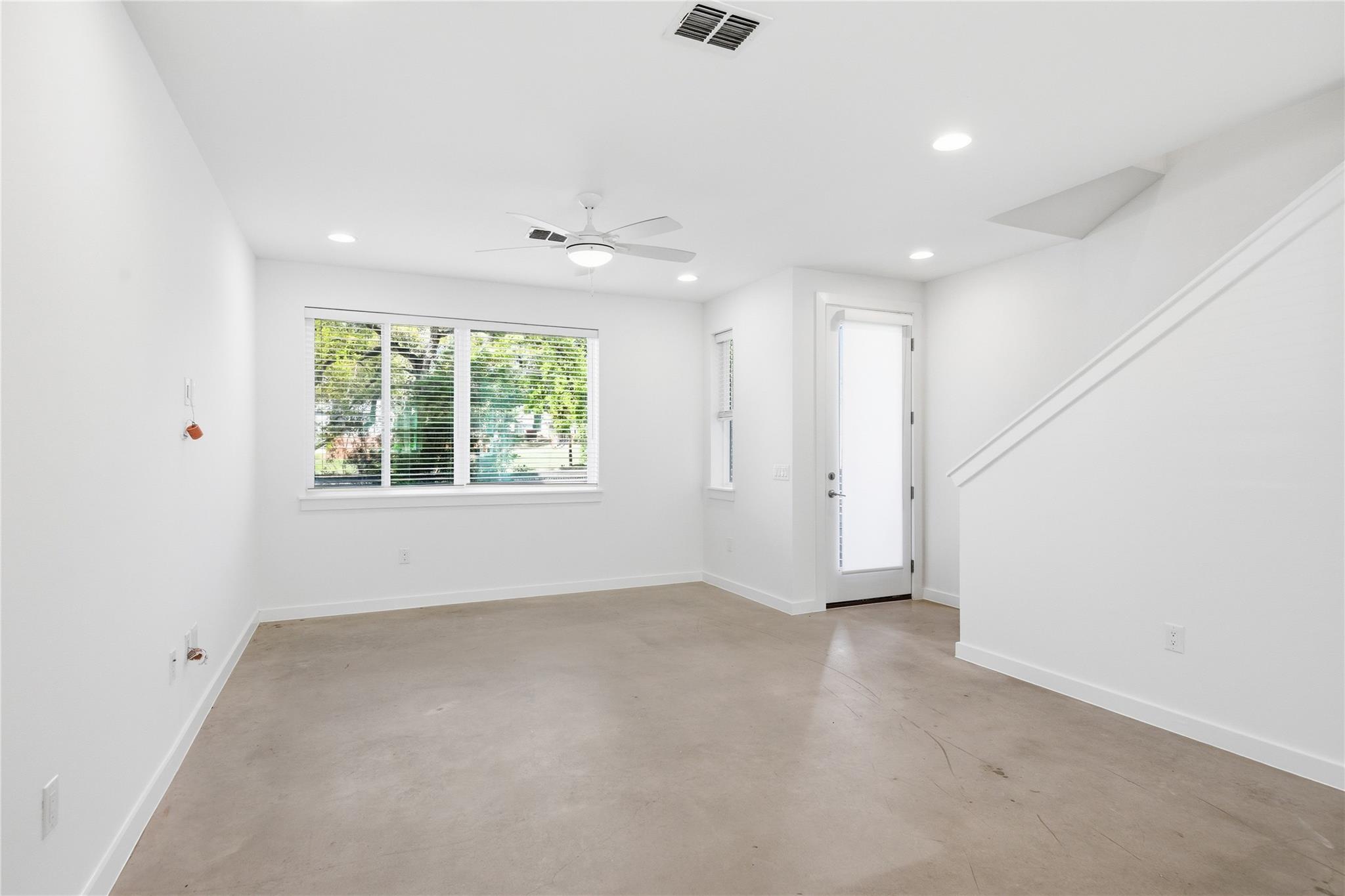814 N Bluff Dr # 074, Austin, TX 78745
