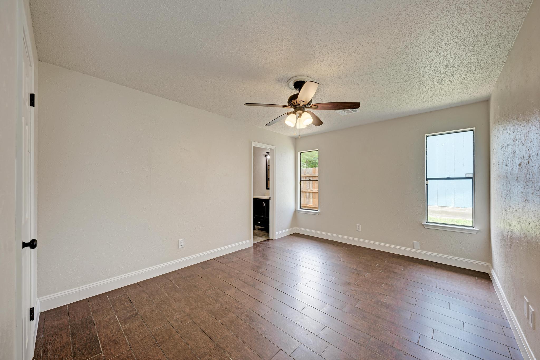 12108 CARNFORTH Dr, Austin, TX 78753