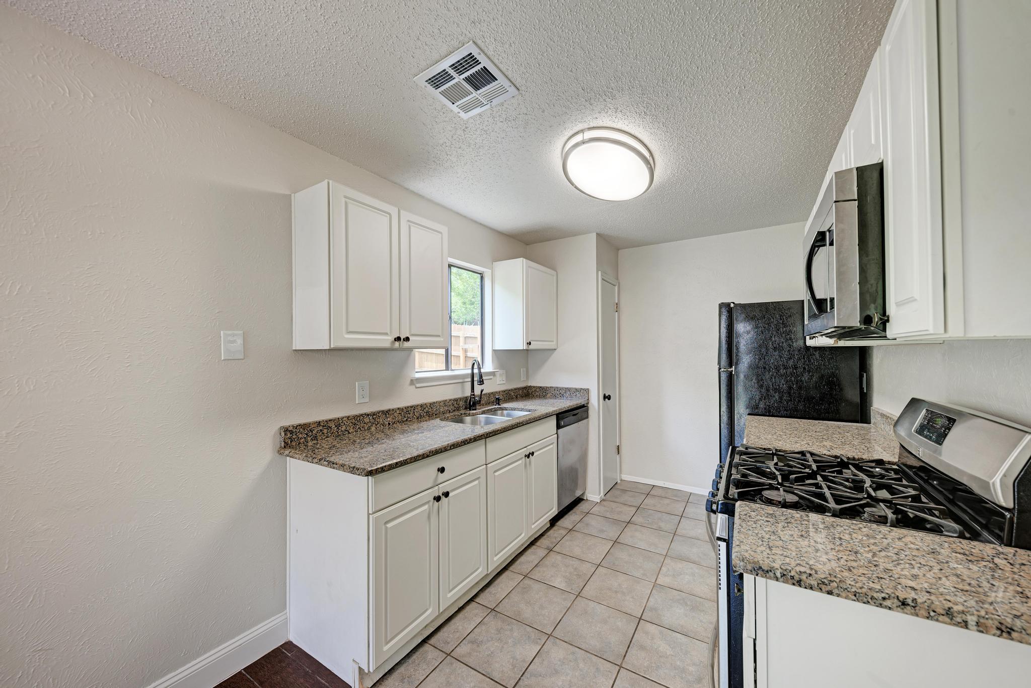 12108 CARNFORTH Dr, Austin, TX 78753