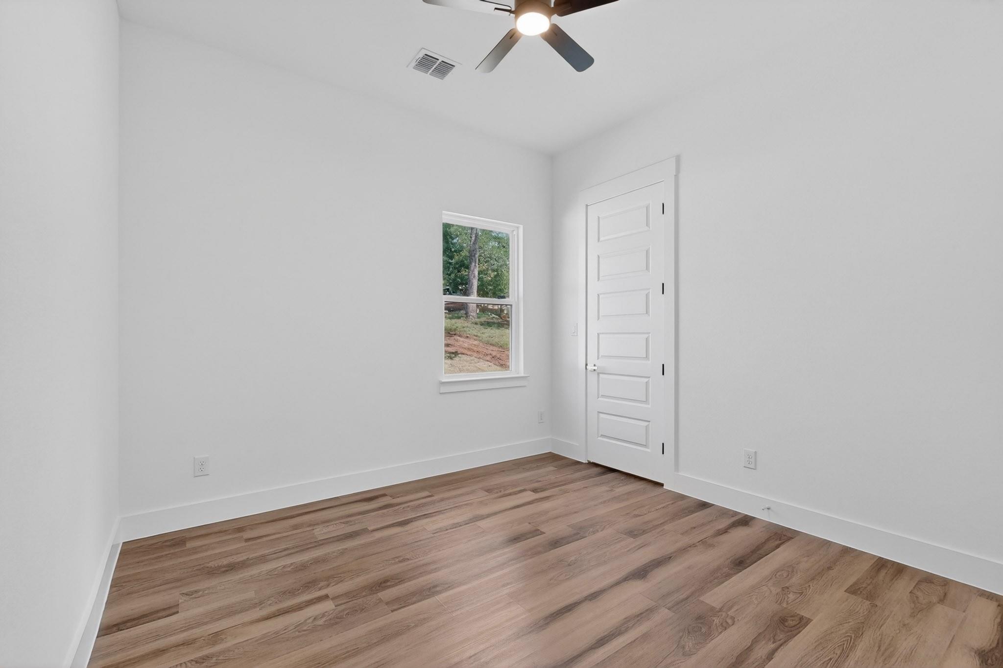 137 N Pohakea Dr, Bastrop, TX 78602