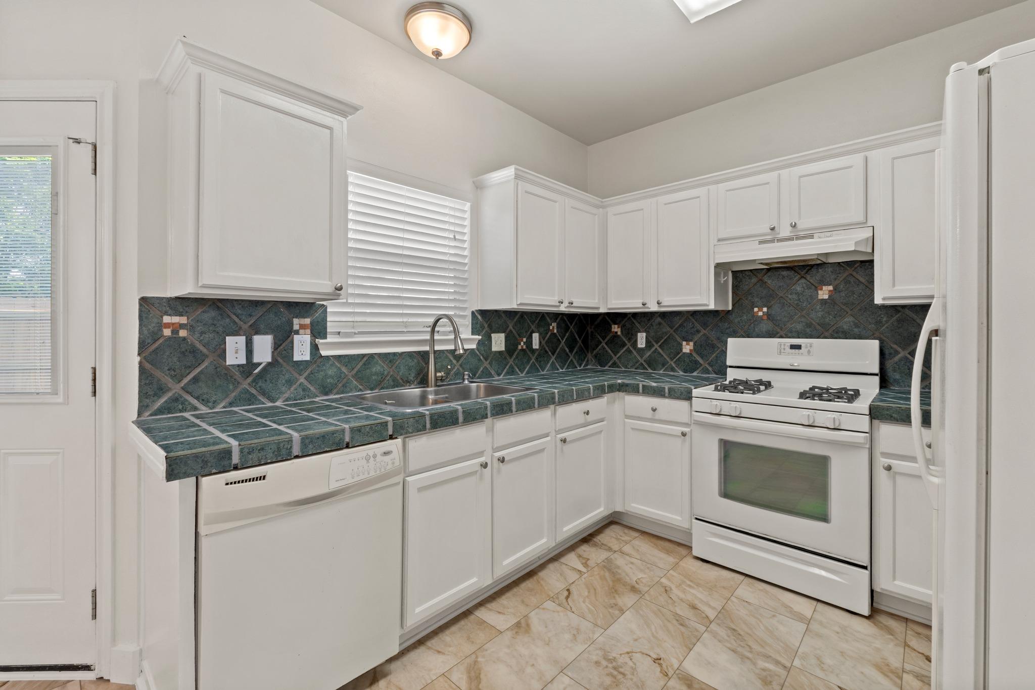 1908 Windy Park Dr, Round Rock, TX 78664