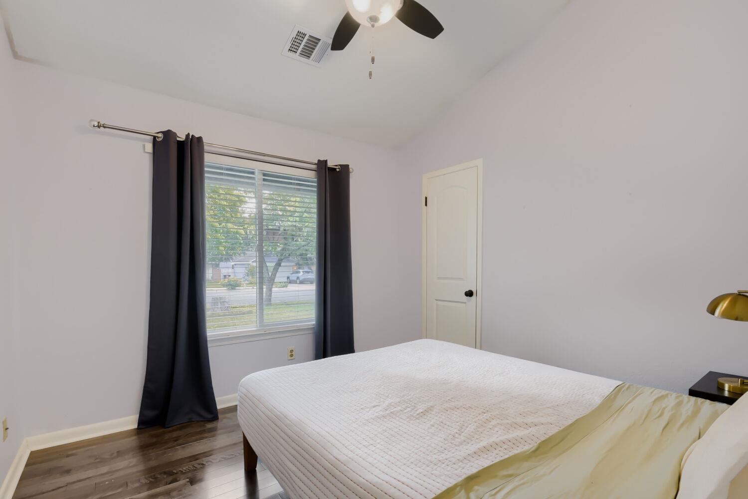 8804 United Kingdom Dr, Austin, TX 78748