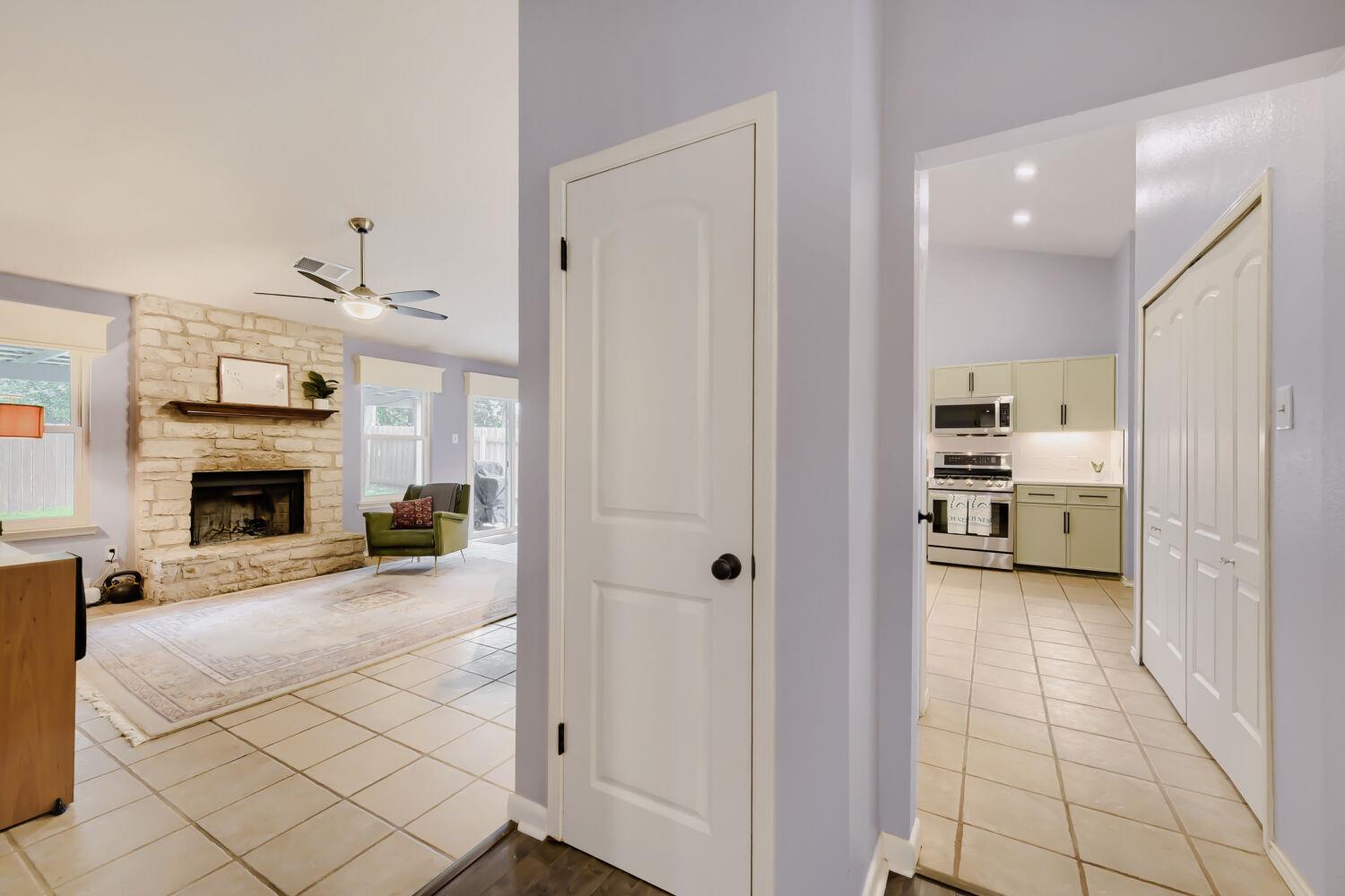 8804 United Kingdom Dr, Austin, TX 78748