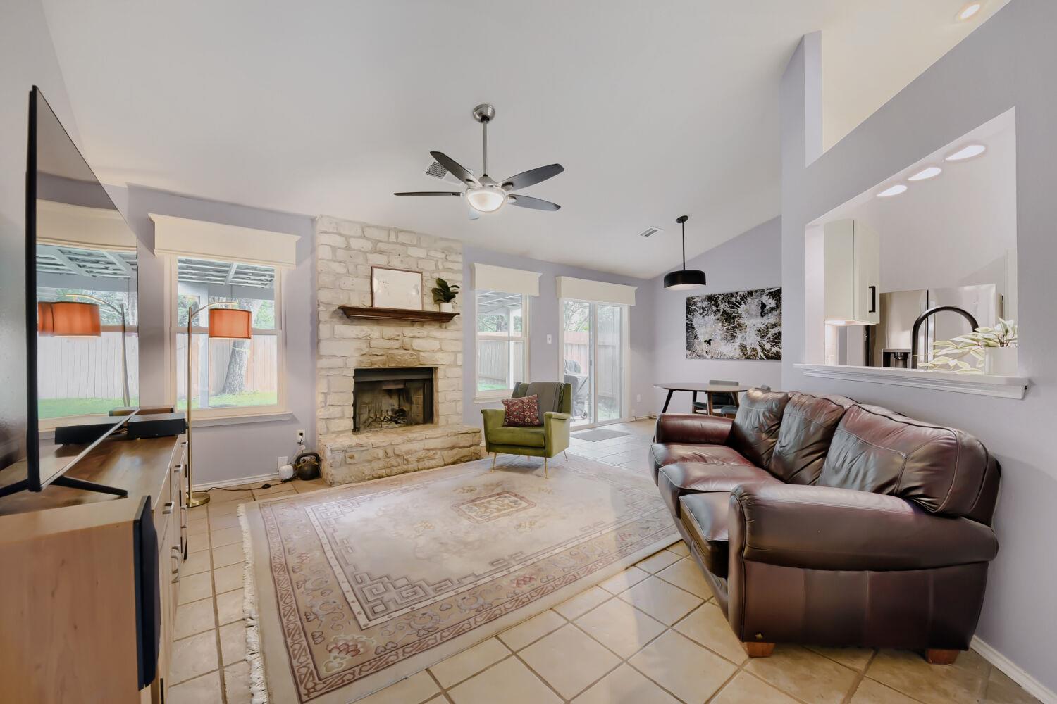 8804 United Kingdom Dr, Austin, TX 78748
