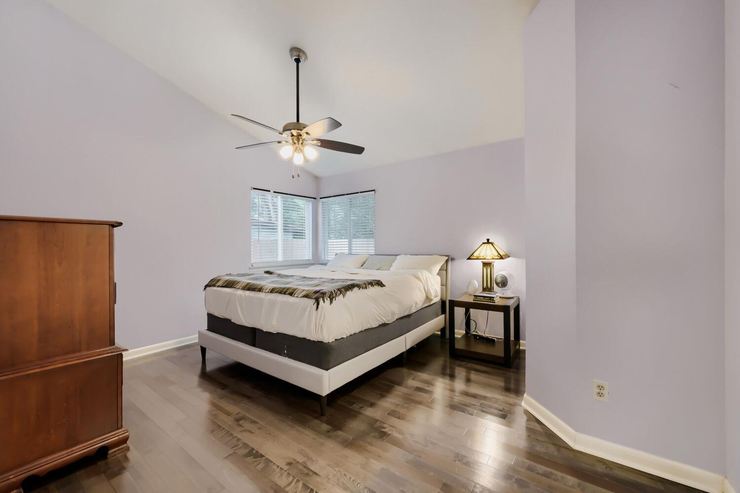 8804 United Kingdom Dr, Austin, TX 78748