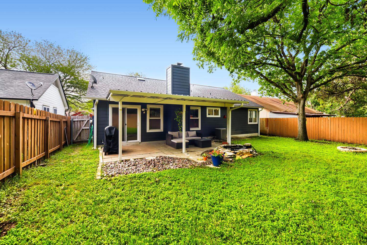 8804 United Kingdom Dr, Austin, TX 78748