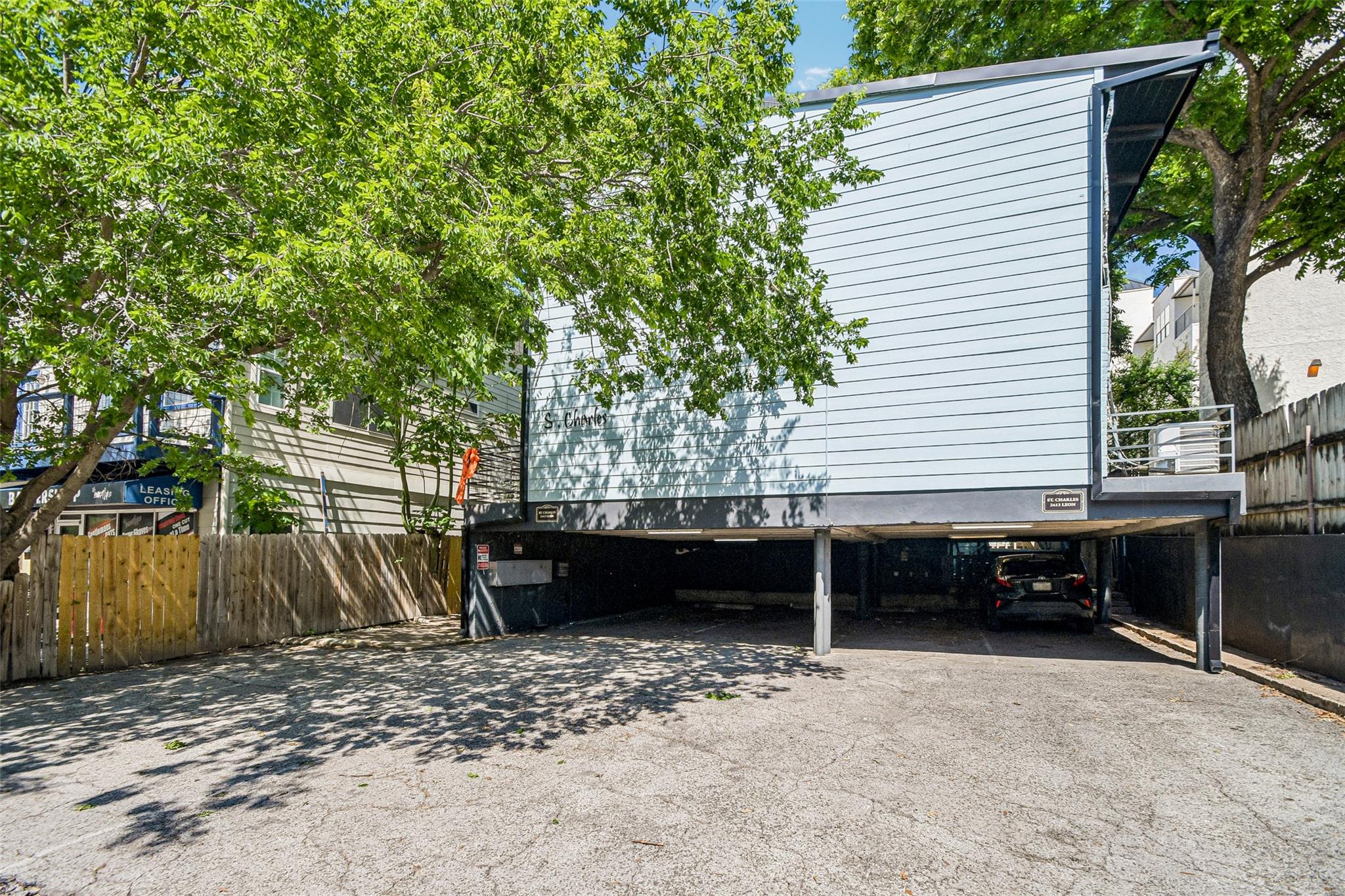 2413 Leon St # 104, Austin, TX 78705