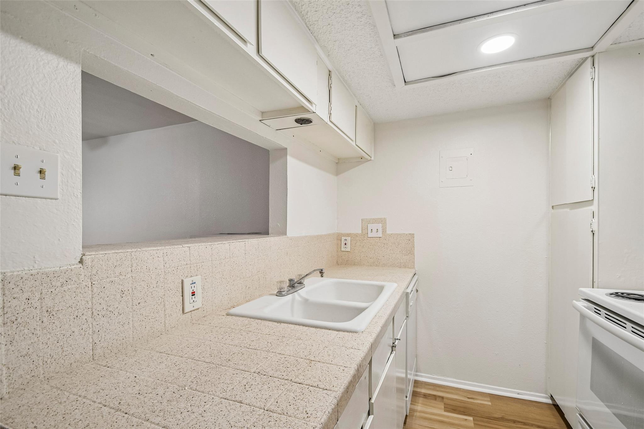 2413 Leon St # 104, Austin, TX 78705