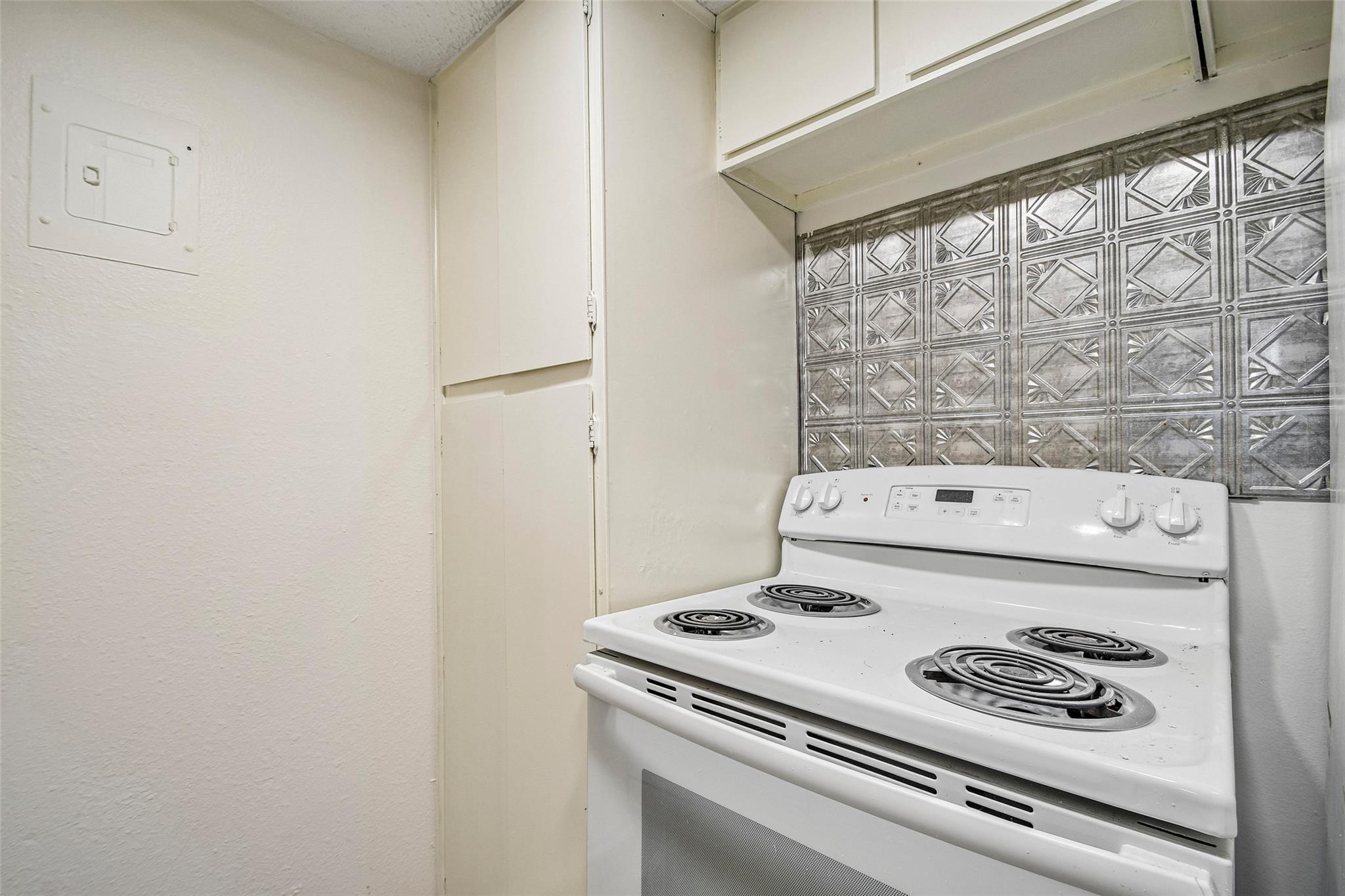 2413 Leon St # 104, Austin, TX 78705