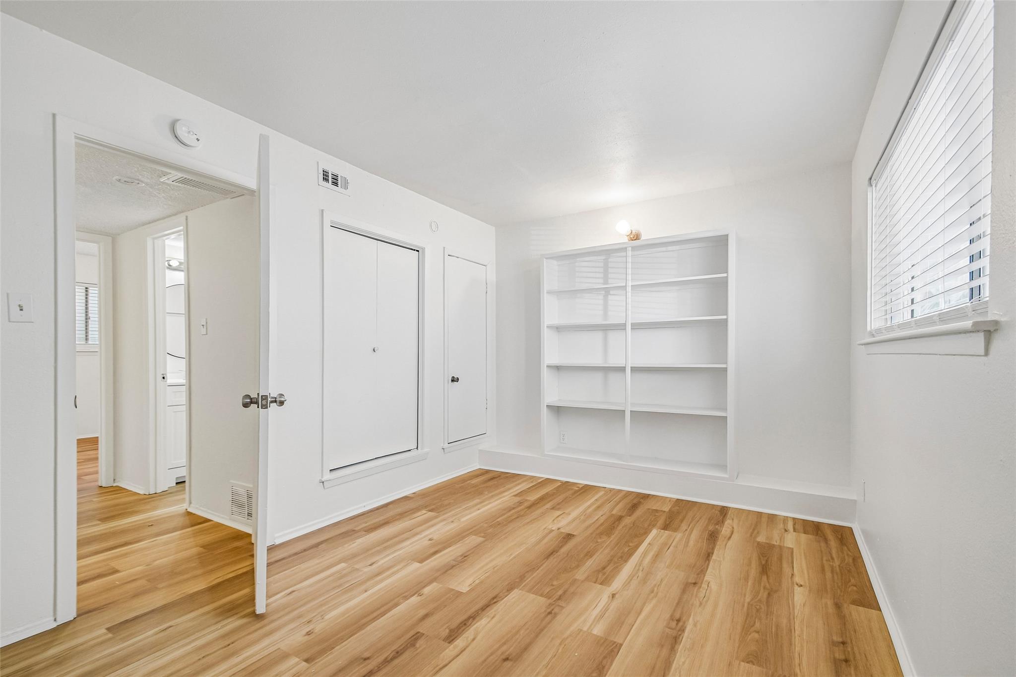 2413 Leon St # 104, Austin, TX 78705
