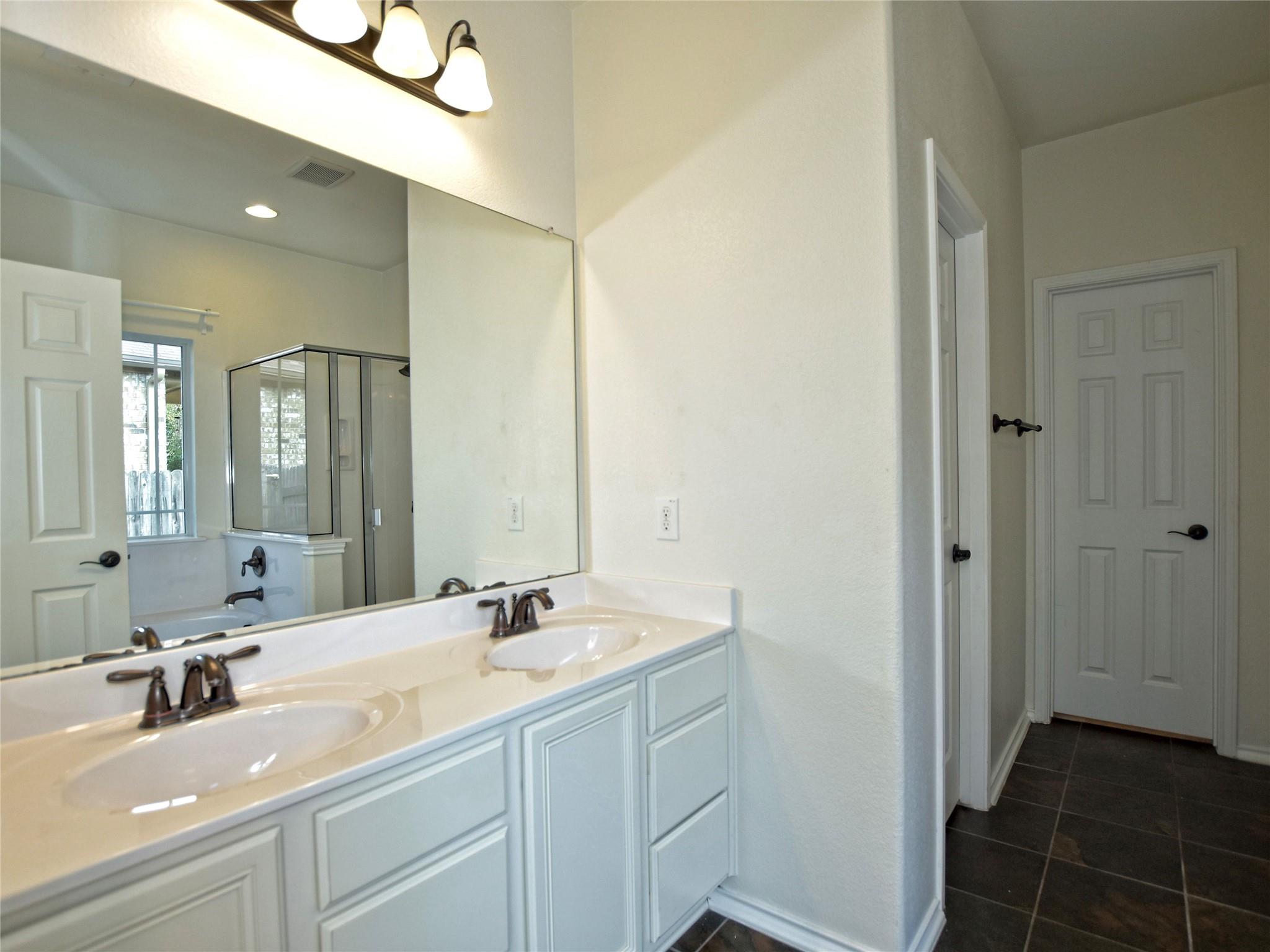 2717 Claremont Ct, Round Rock, TX 78665