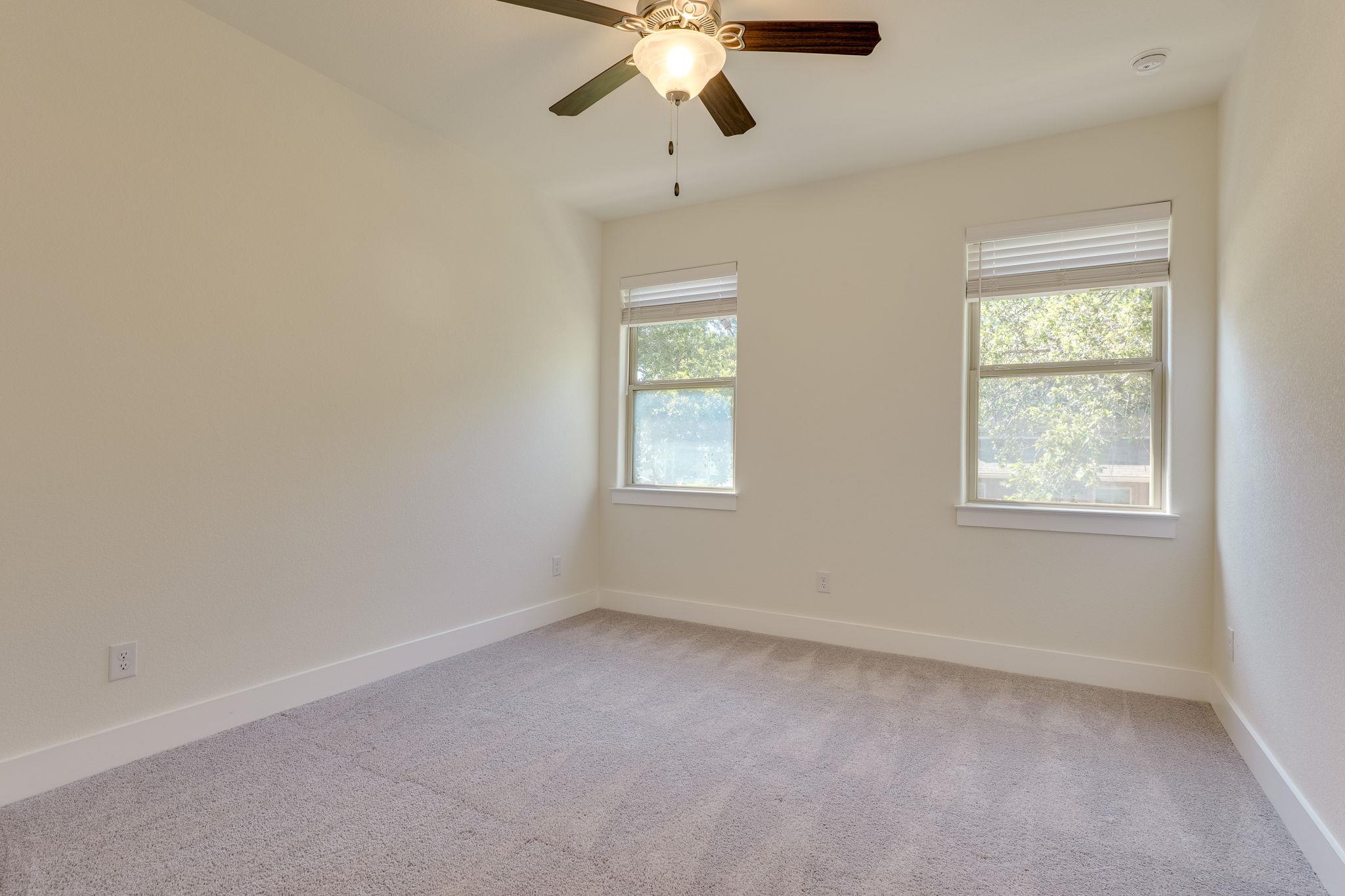 619 Parkline Dr, Georgetown, TX 78626