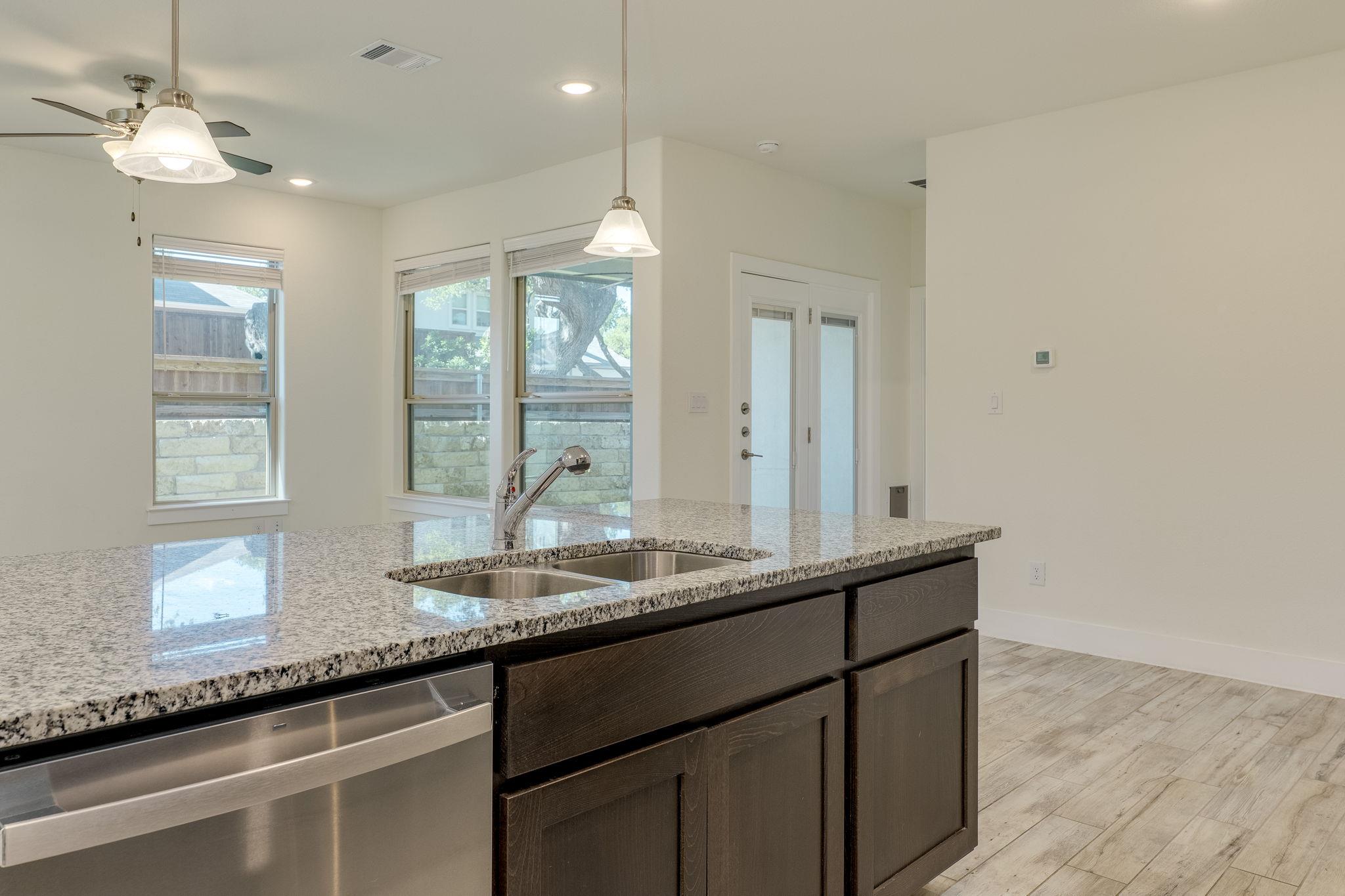 619 Parkline Dr, Georgetown, TX 78626