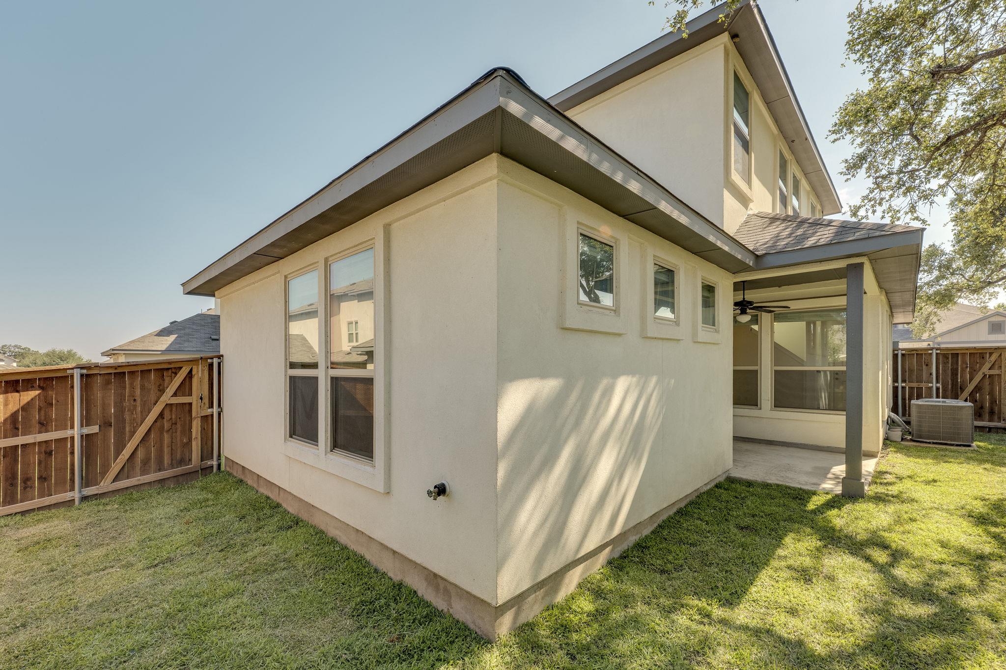 619 Parkline Dr, Georgetown, TX 78626