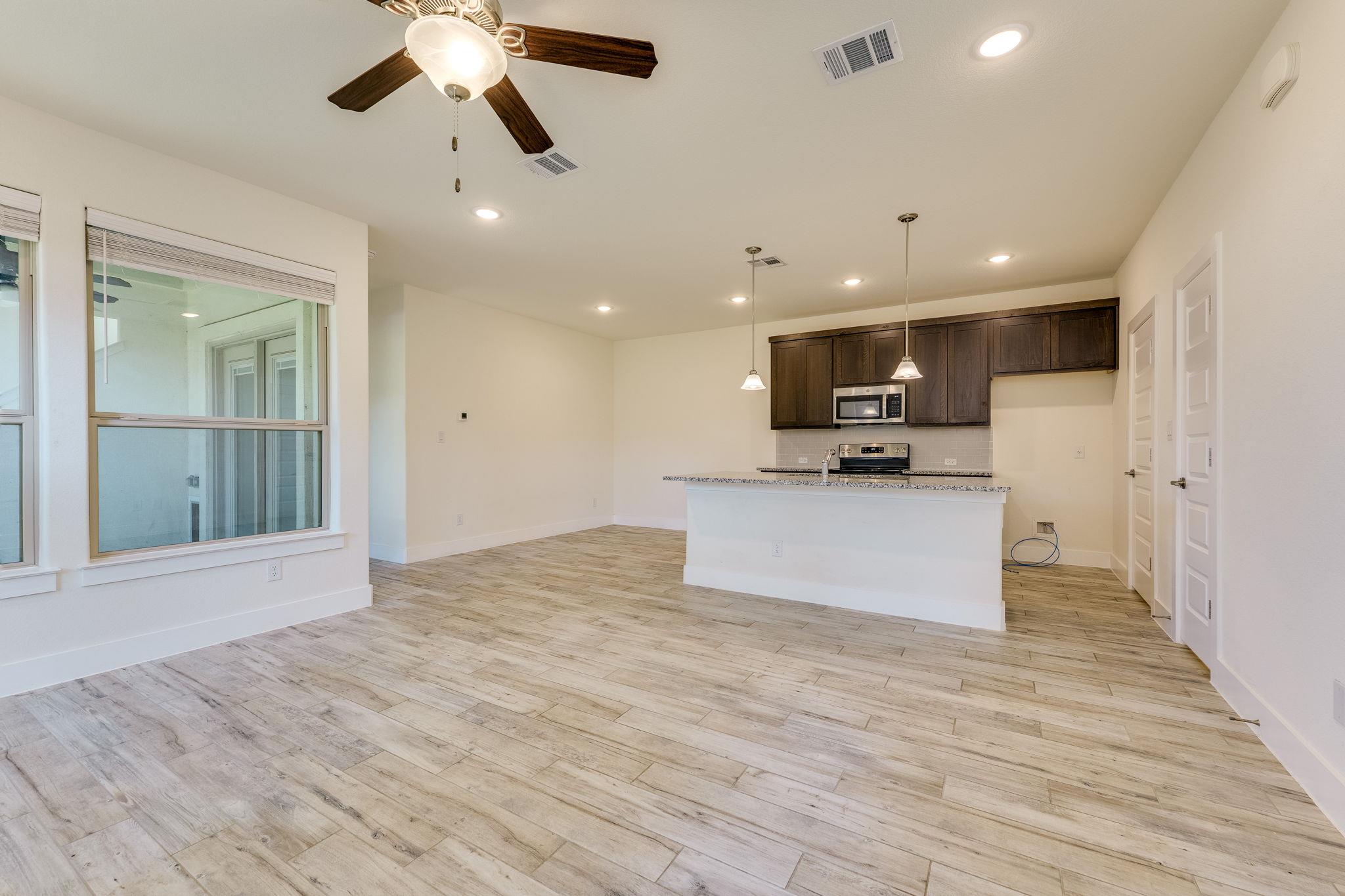 619 Parkline Dr, Georgetown, TX 78626