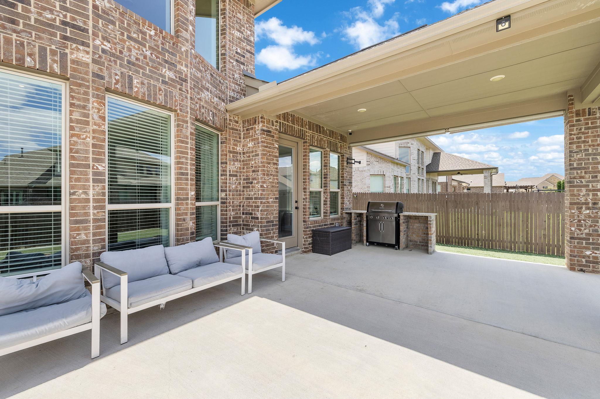 117 Rosa Dr, Liberty Hill, TX 78642