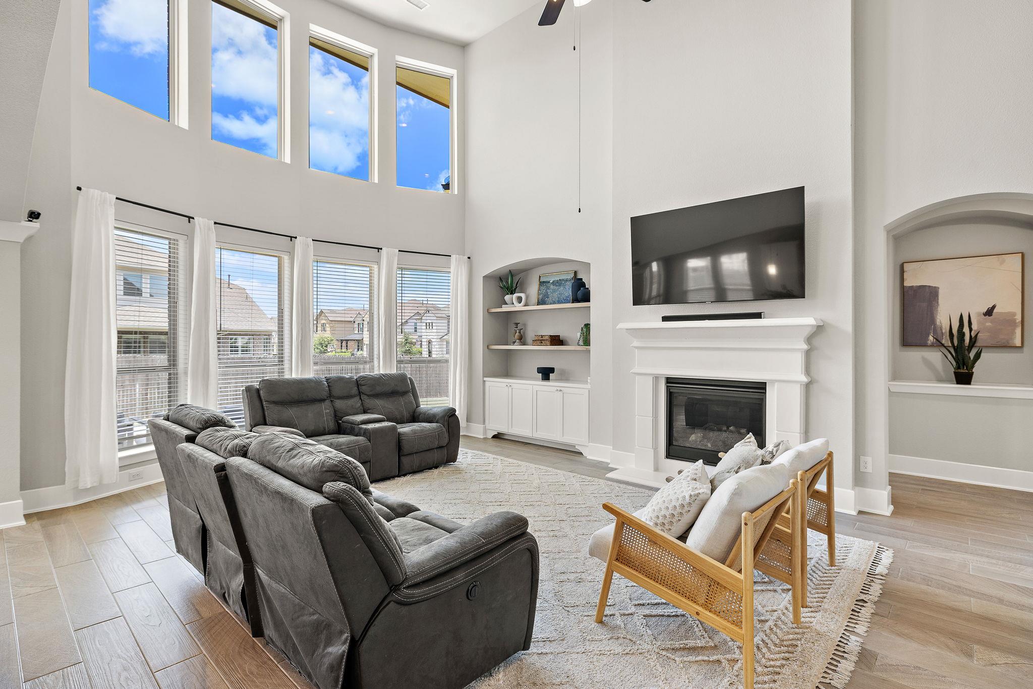 117 Rosa Dr, Liberty Hill, TX 78642