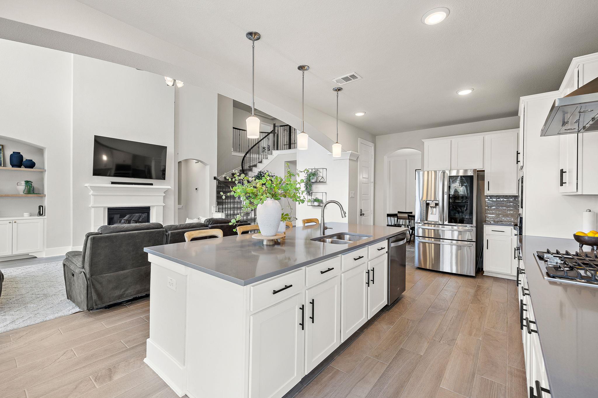 117 Rosa Dr, Liberty Hill, TX 78642