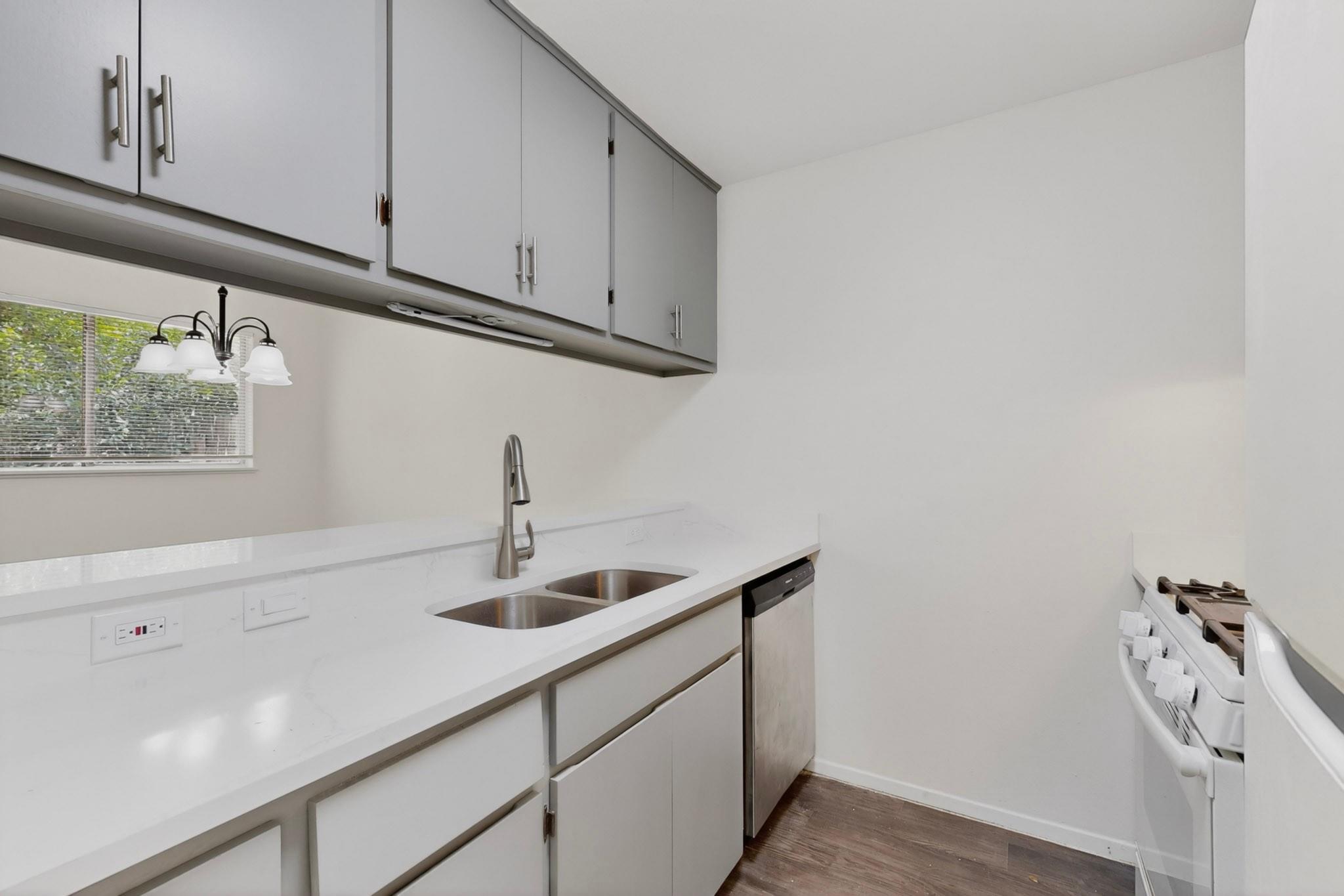 128 Coers Cir, San Marcos, TX 78666