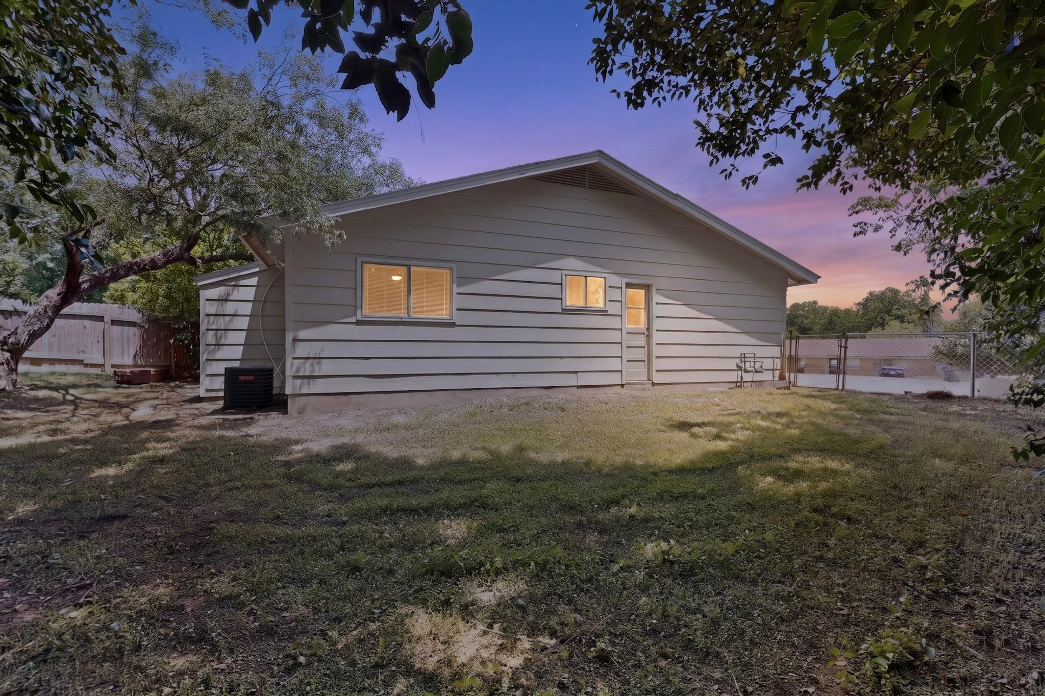 128 Coers Cir, San Marcos, TX 78666
