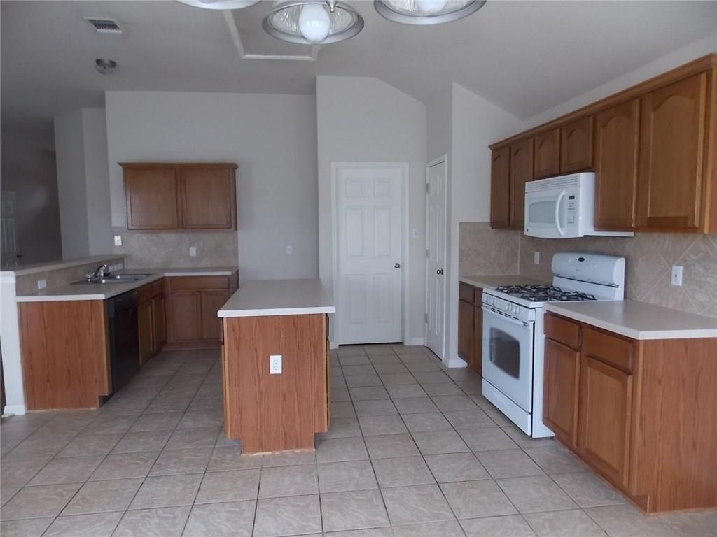 199 Prairie Dawn, Kyle, TX 78640