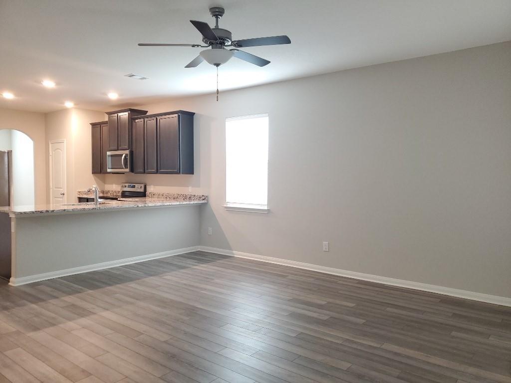 136 Constitution St, Liberty Hill, TX 78642