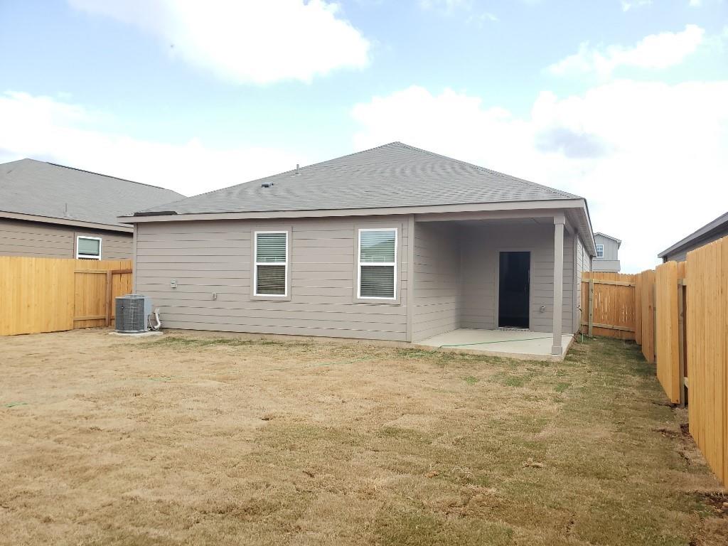 136 Constitution St, Liberty Hill, TX 78642