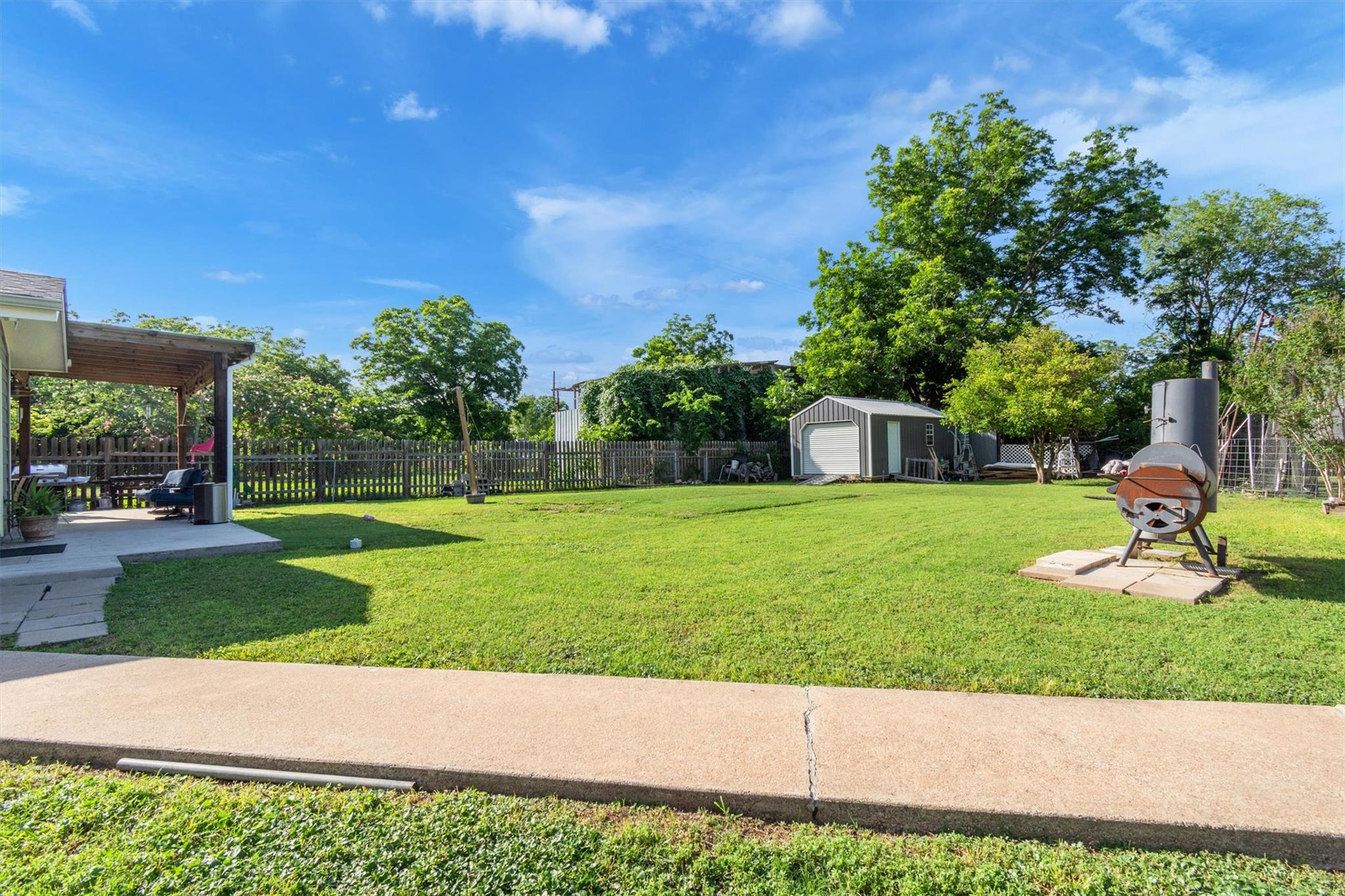1009 Crepe Myrtle Dr, San Marcos, TX 78666