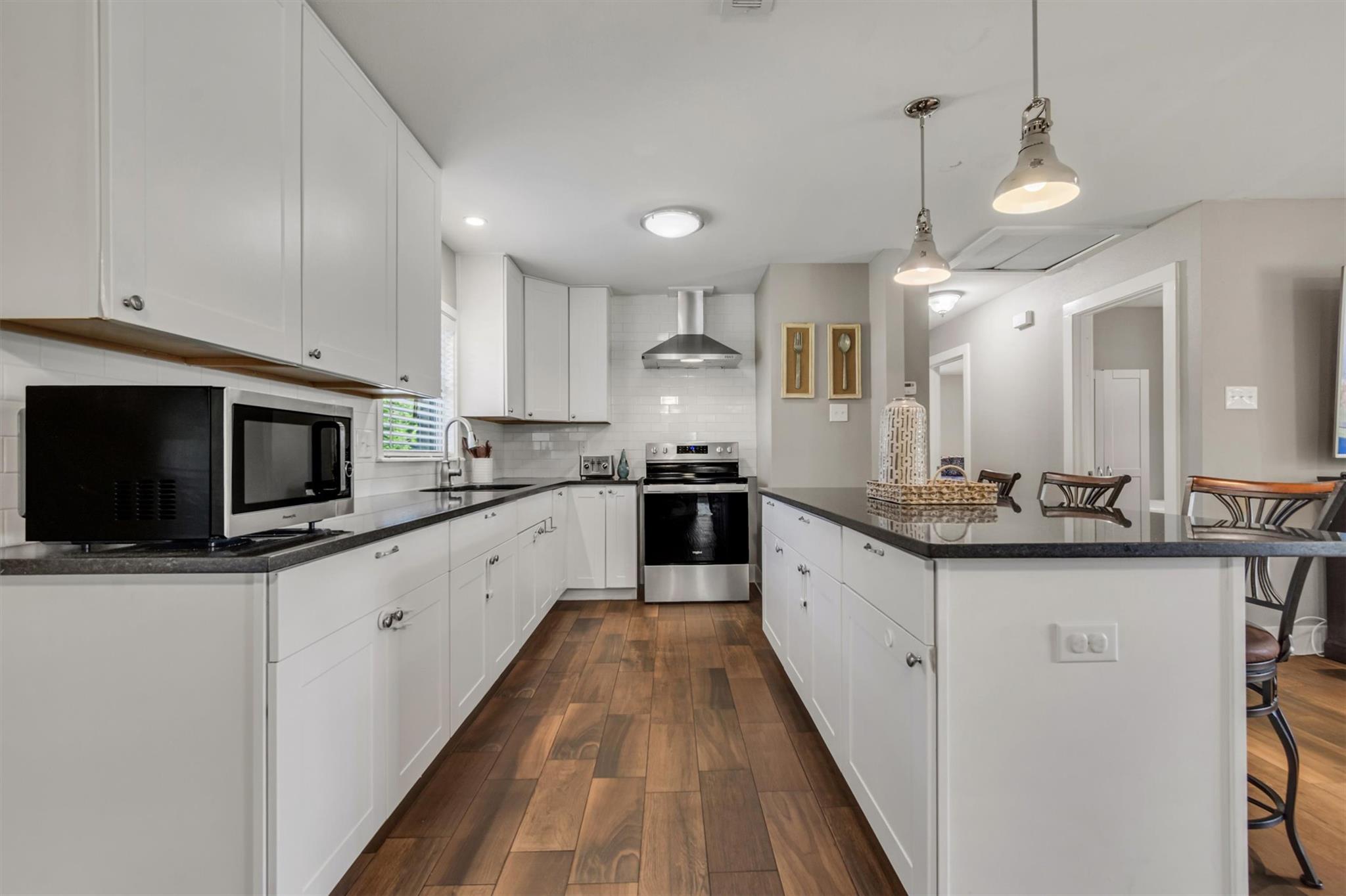 1009 Crepe Myrtle Dr, San Marcos, TX 78666