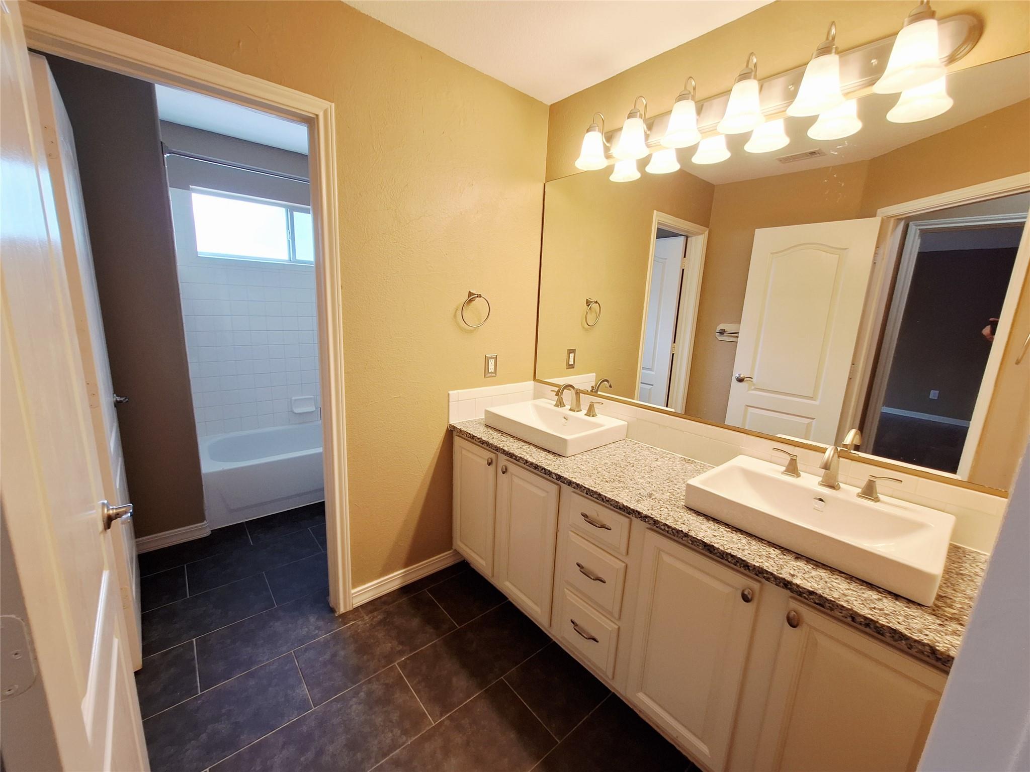 2122 Wheaton Trl, Cedar Park, TX 78613