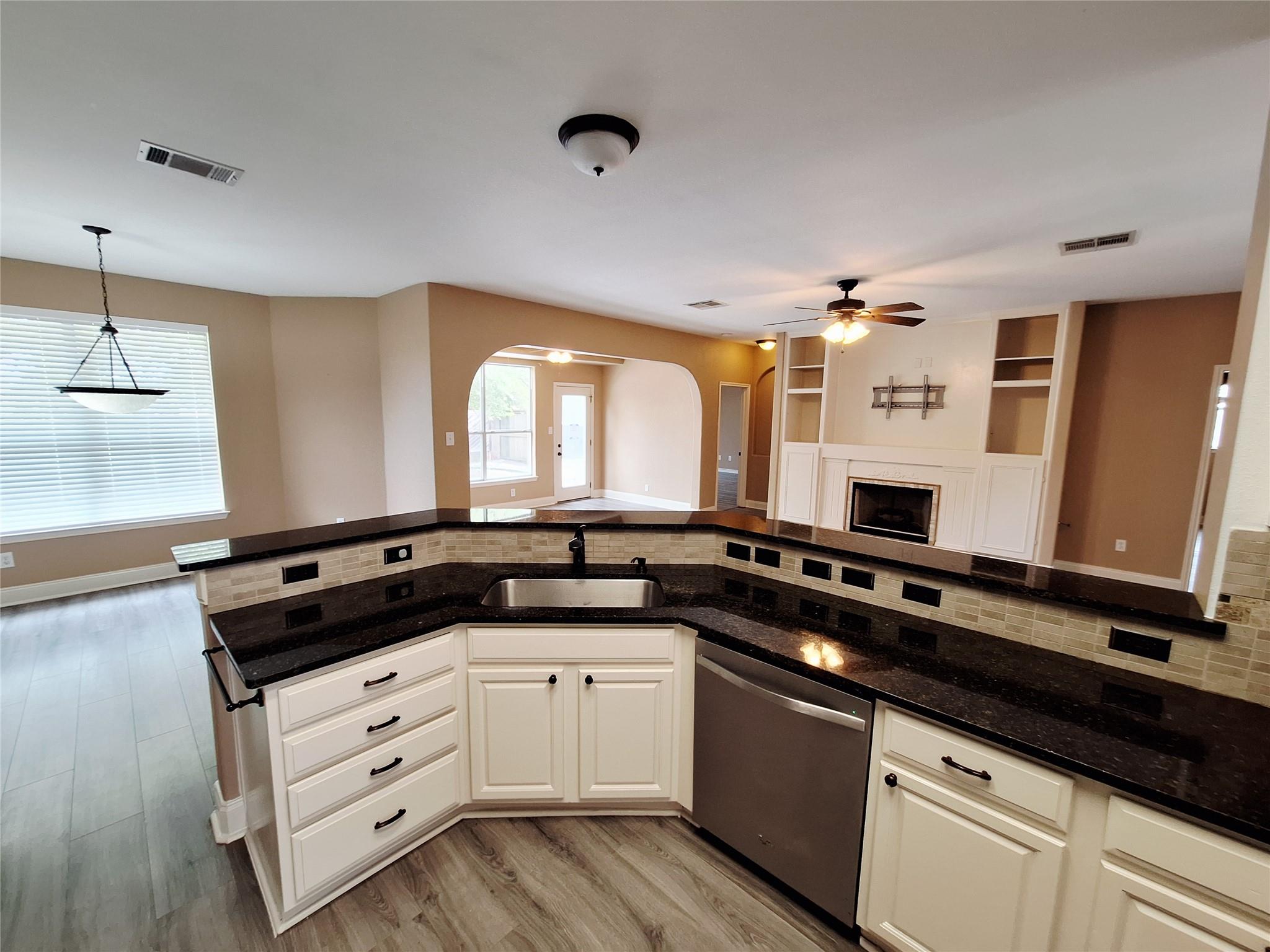 2122 Wheaton Trl, Cedar Park, TX 78613