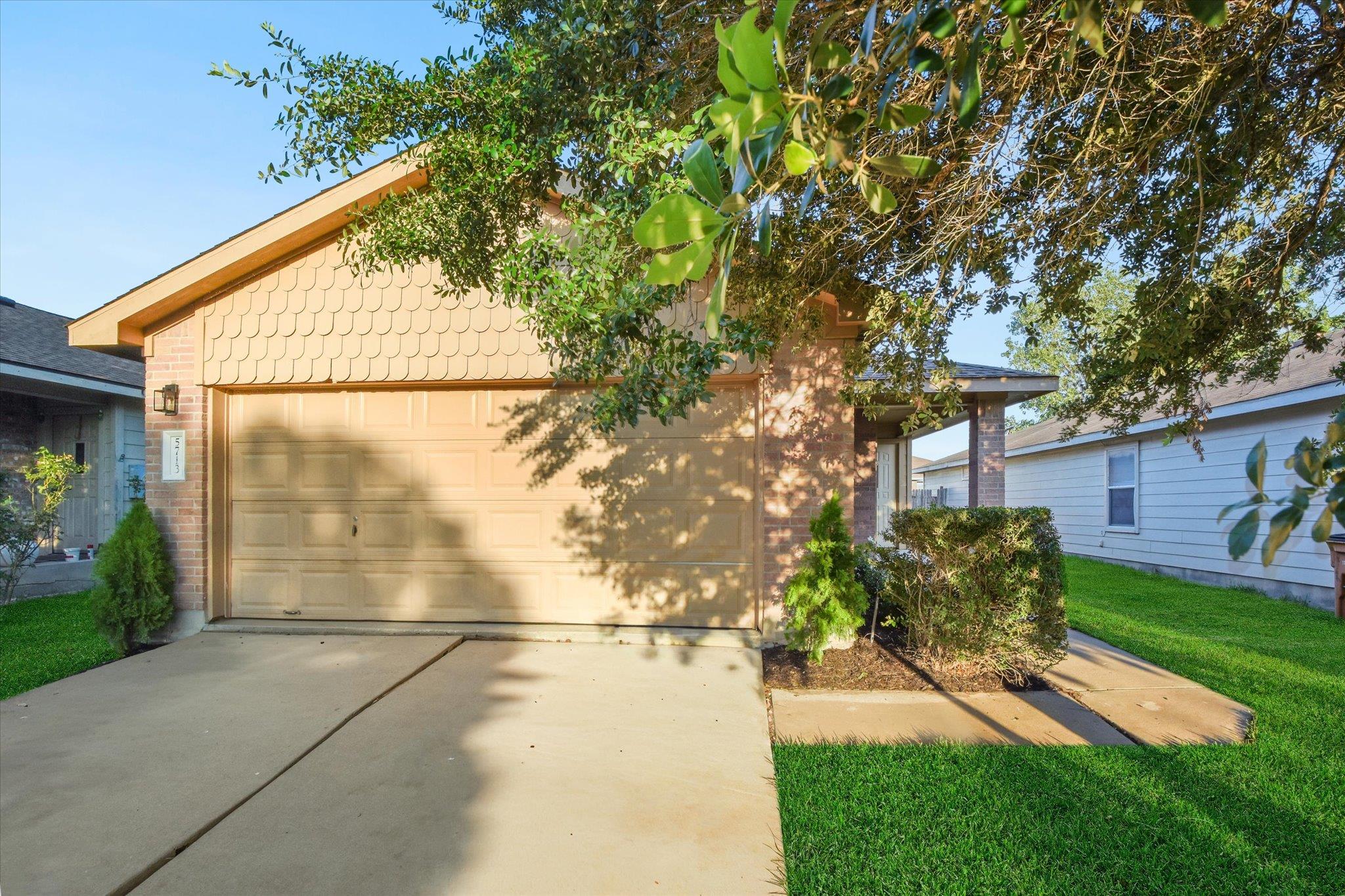 5713 Las Alas Trl, Del Valle, TX 78617
