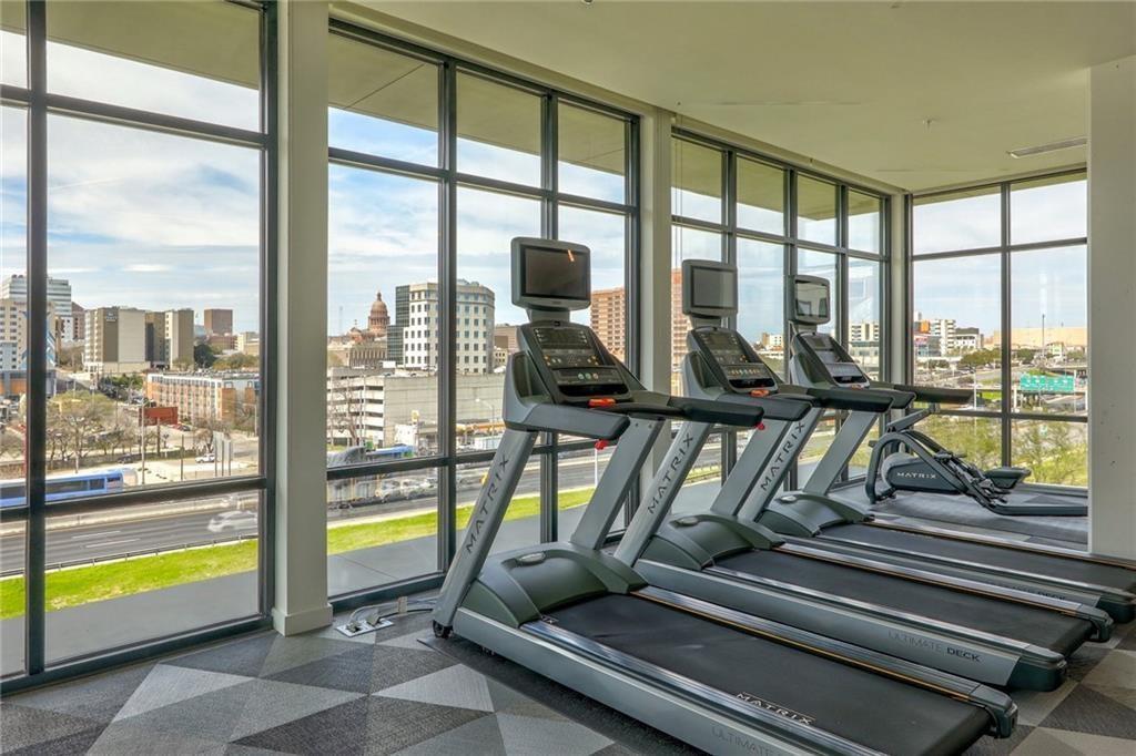 800 Embassy Dr # 209, Austin, TX 78702