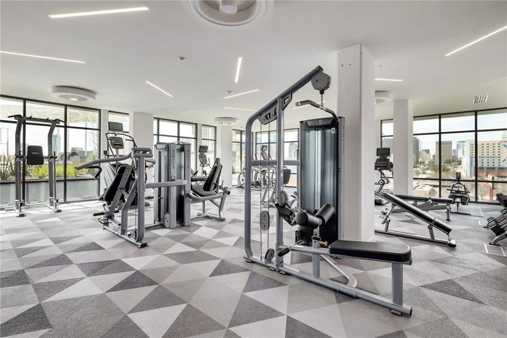 800 Embassy Dr # 209, Austin, TX 78702
