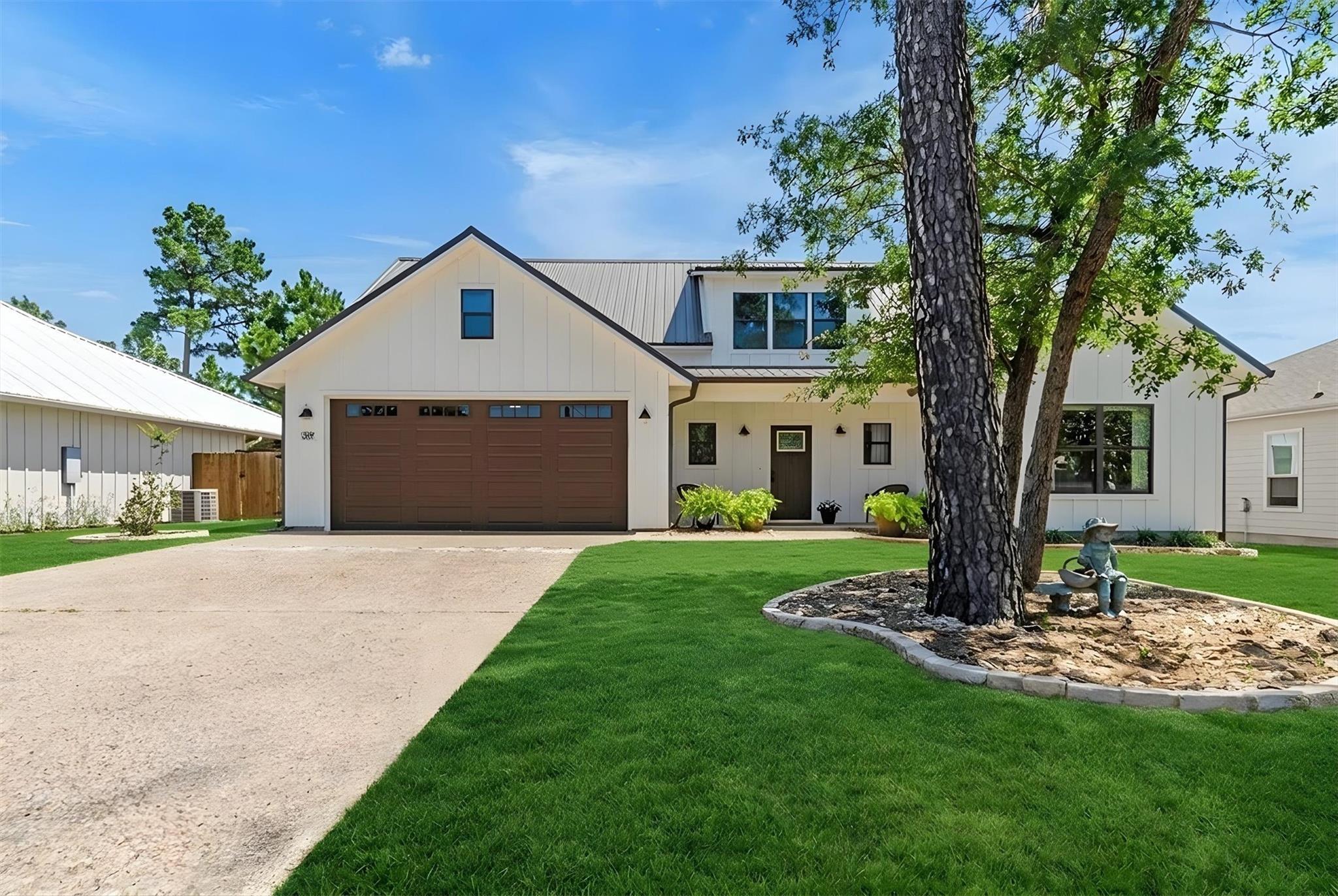 329 Kaanapali Ln, Bastrop, TX 78602