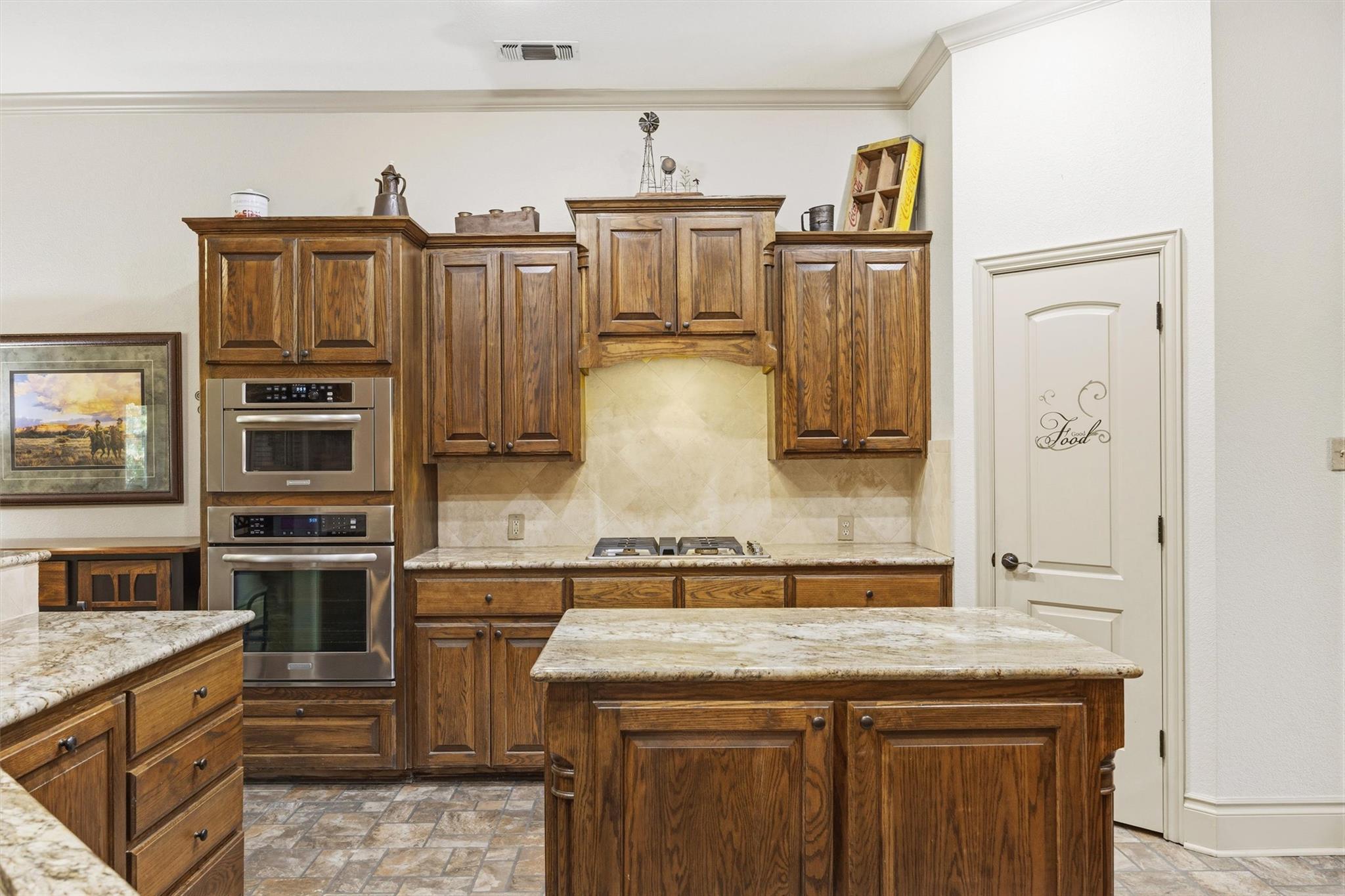 4366 Royal St, Salado, TX 76571