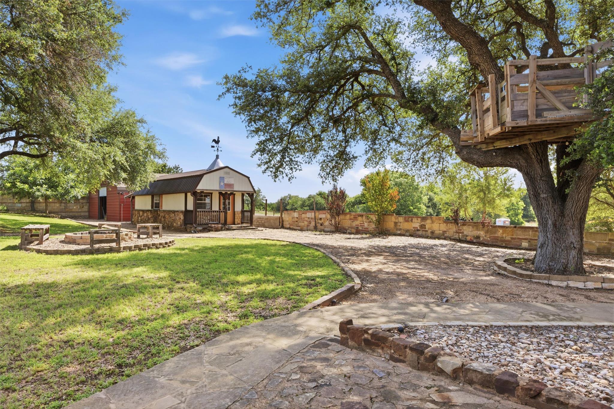 4366 Royal St, Salado, TX 76571