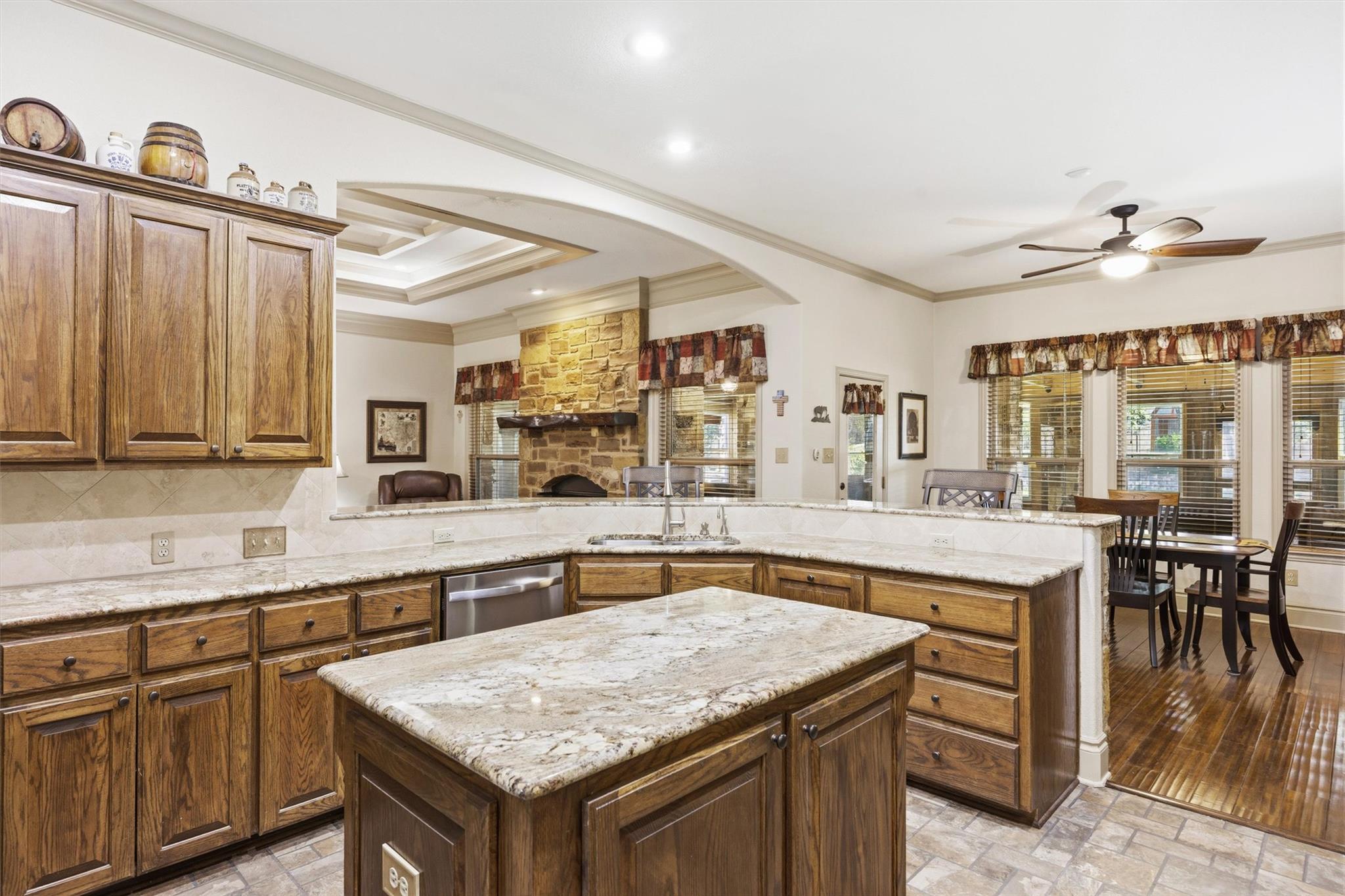 4366 Royal St, Salado, TX 76571