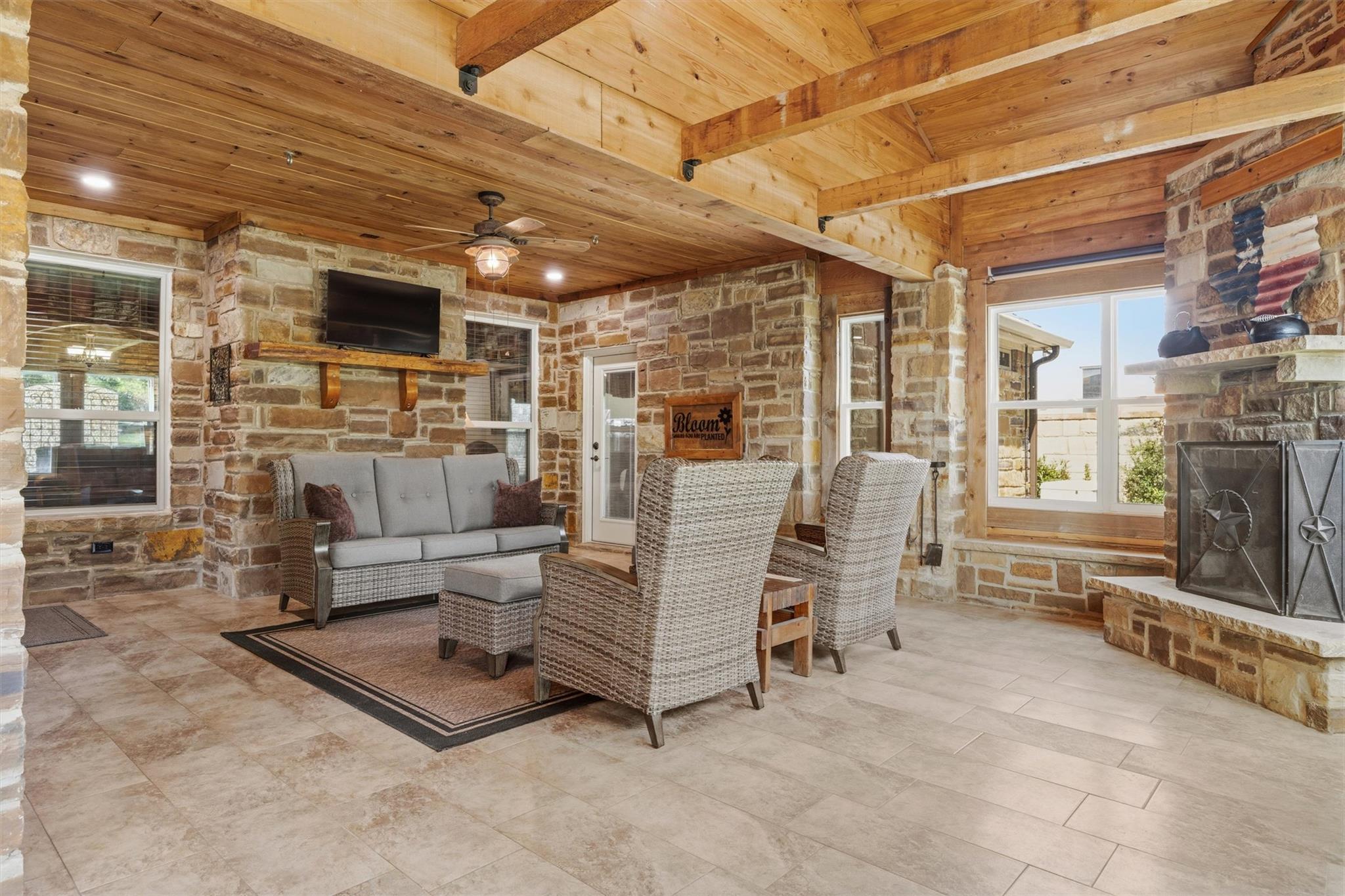4366 Royal St, Salado, TX 76571