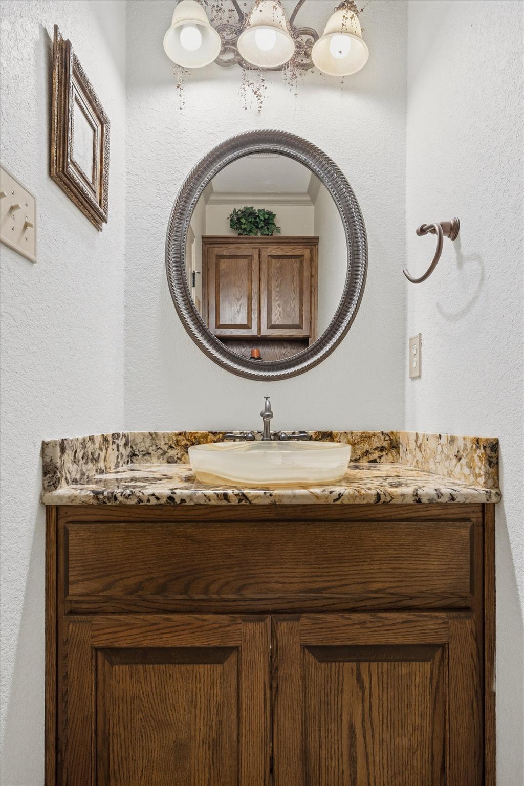 4366 Royal St, Salado, TX 76571