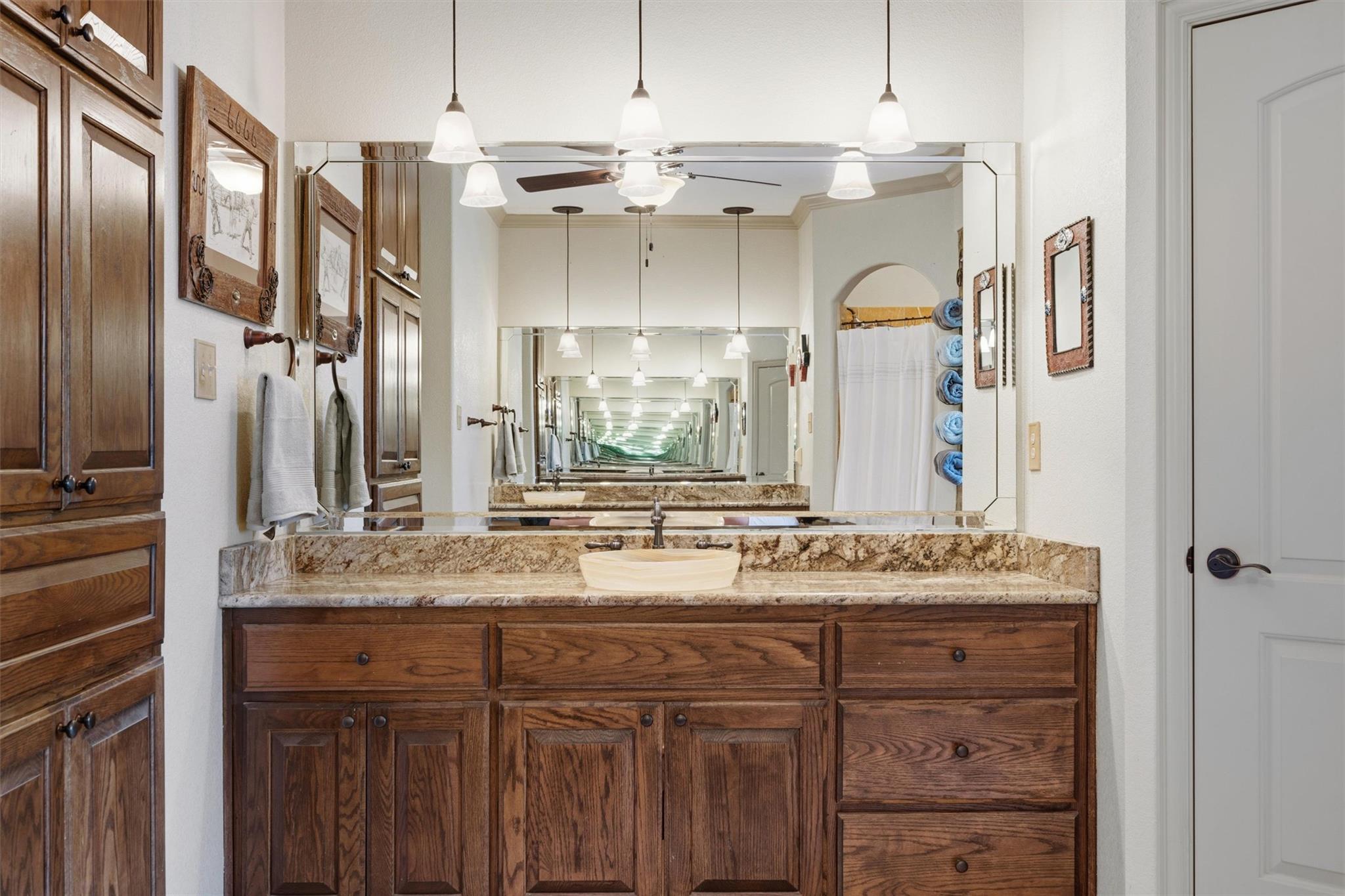 4366 Royal St, Salado, TX 76571