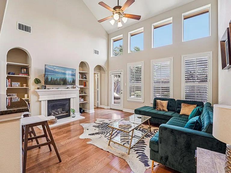 2210 Onion Creek Pkwy # 1104, Austin, TX 78747