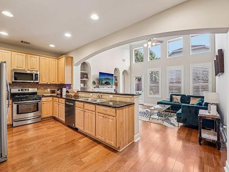 2210 Onion Creek Pkwy # 1104, Austin, TX 78747