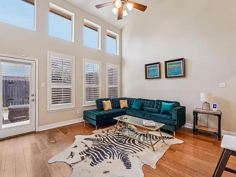 2210 Onion Creek Pkwy # 1104, Austin, TX 78747