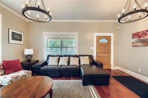 911 E 2nd St, Austin, TX 78702