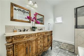 911 E 2nd St, Austin, TX 78702